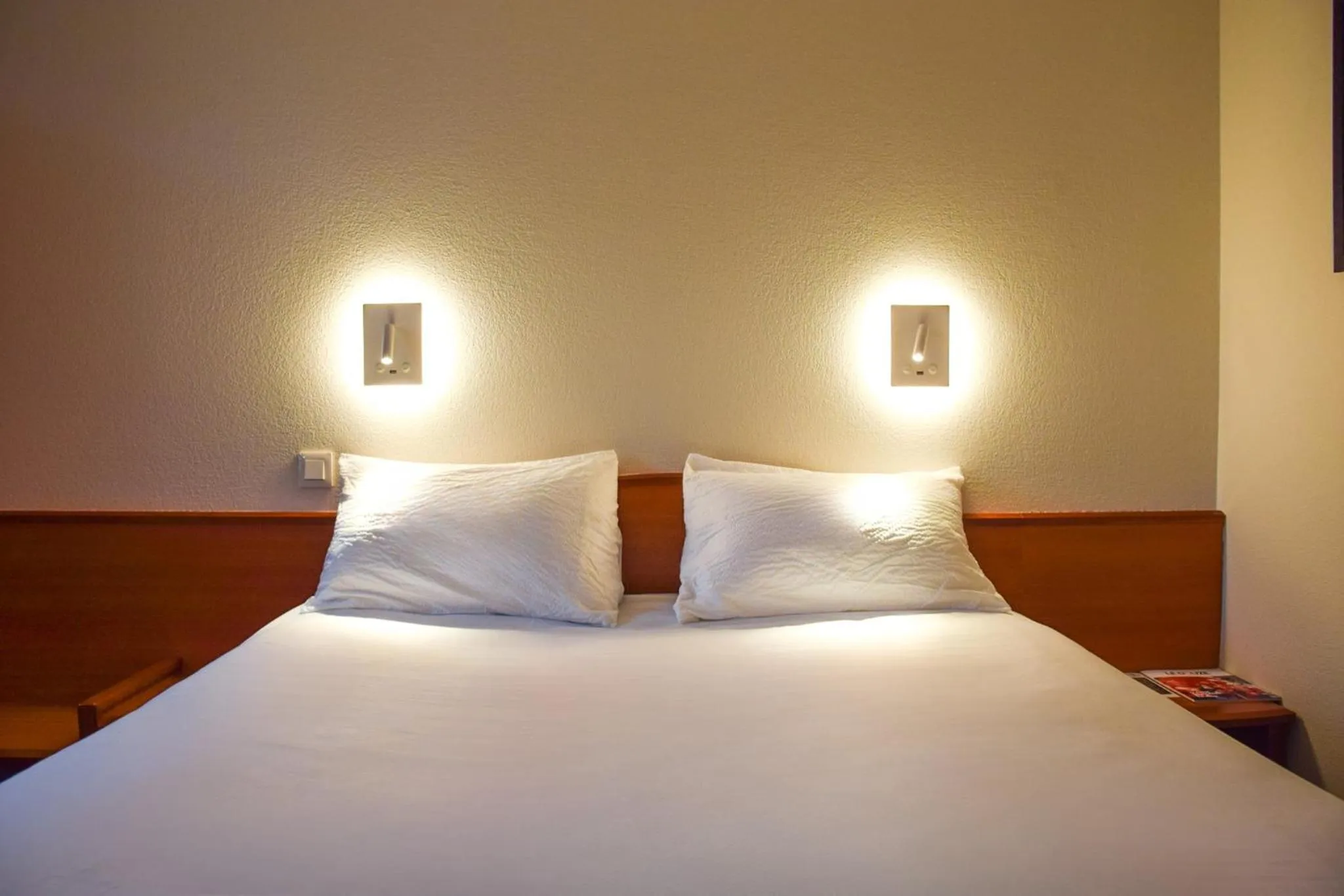 Bedroom, Bed in B&B HOTEL Rodez Bourran