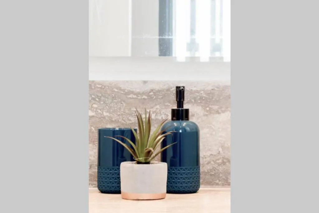 ll Lago at Juanillo Beach