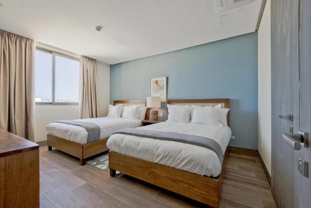 ll Lago at Juanillo Beach