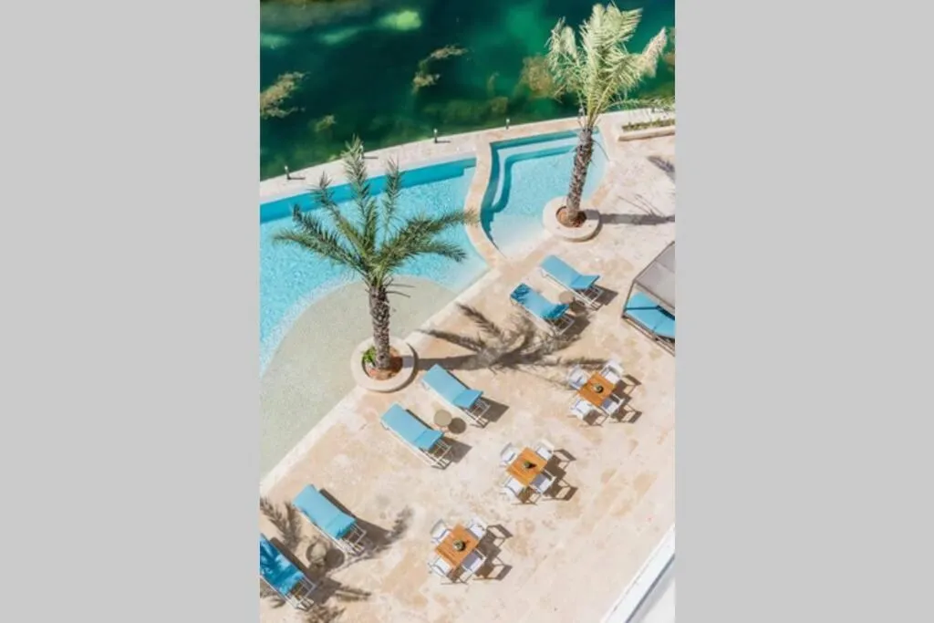 Swimming pool in ll Lago at Juanillo Beach