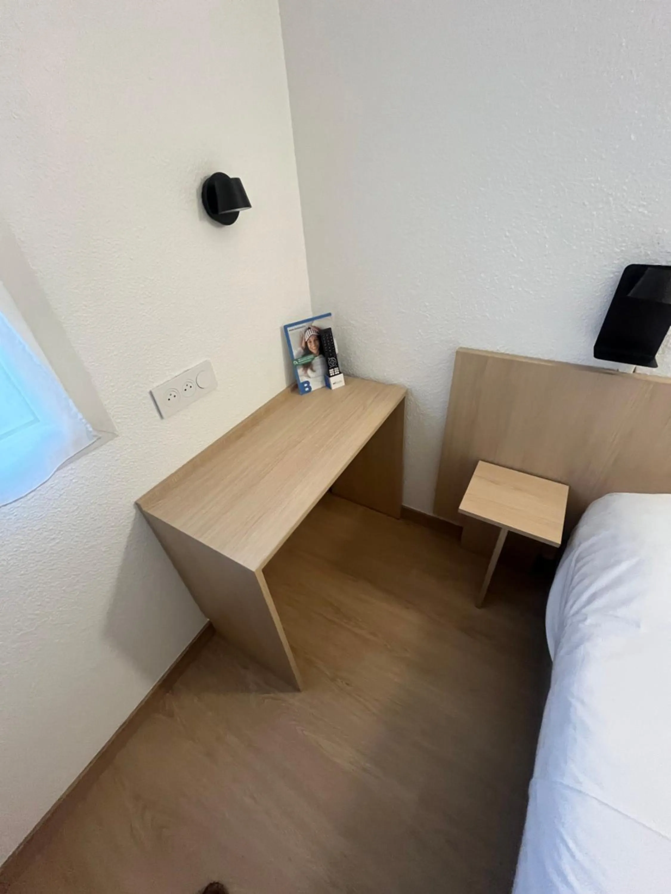 Bedroom, Bed in Brit Hotel Essentiel Saint-Flour