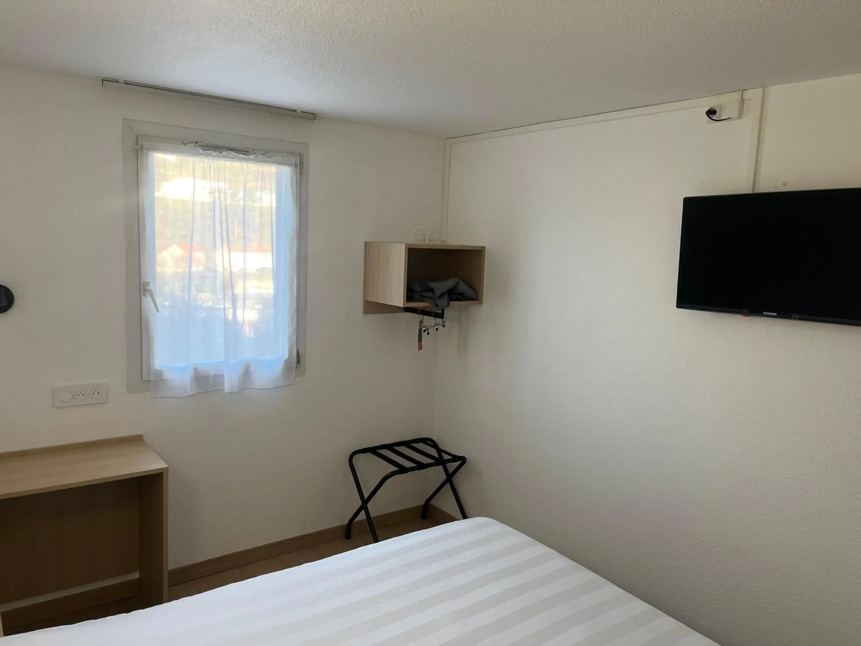 Standard Double Room in Brit Hotel Essentiel Saint-Flour Standard Double Room in Brit Hotel Essentiel Saint-Flour