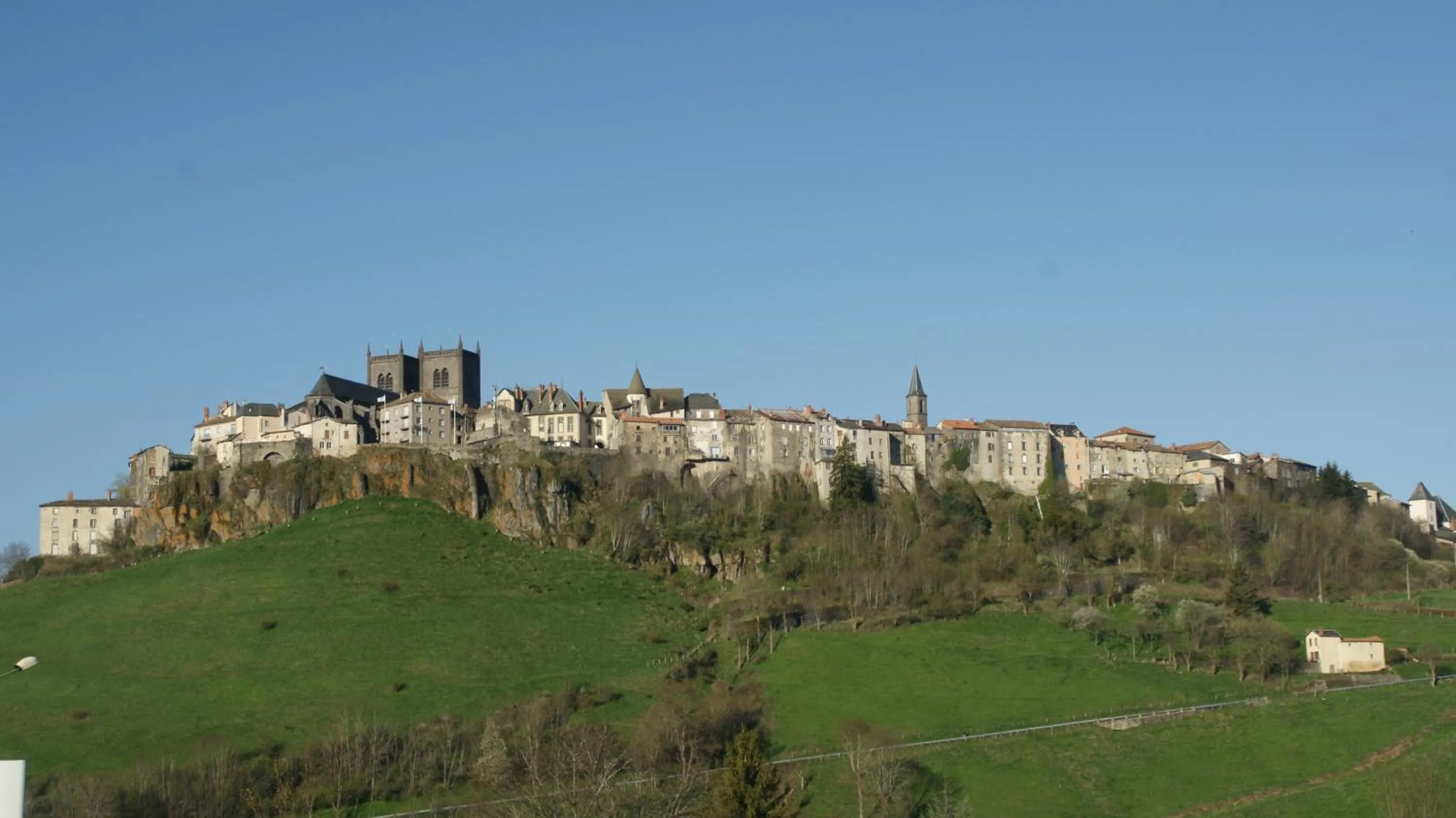 Day in Brit Hotel Essentiel Saint-Flour