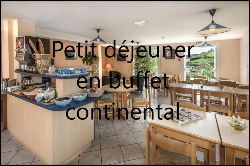 Continental breakfast in Brit Hotel Essentiel Saint-Flour