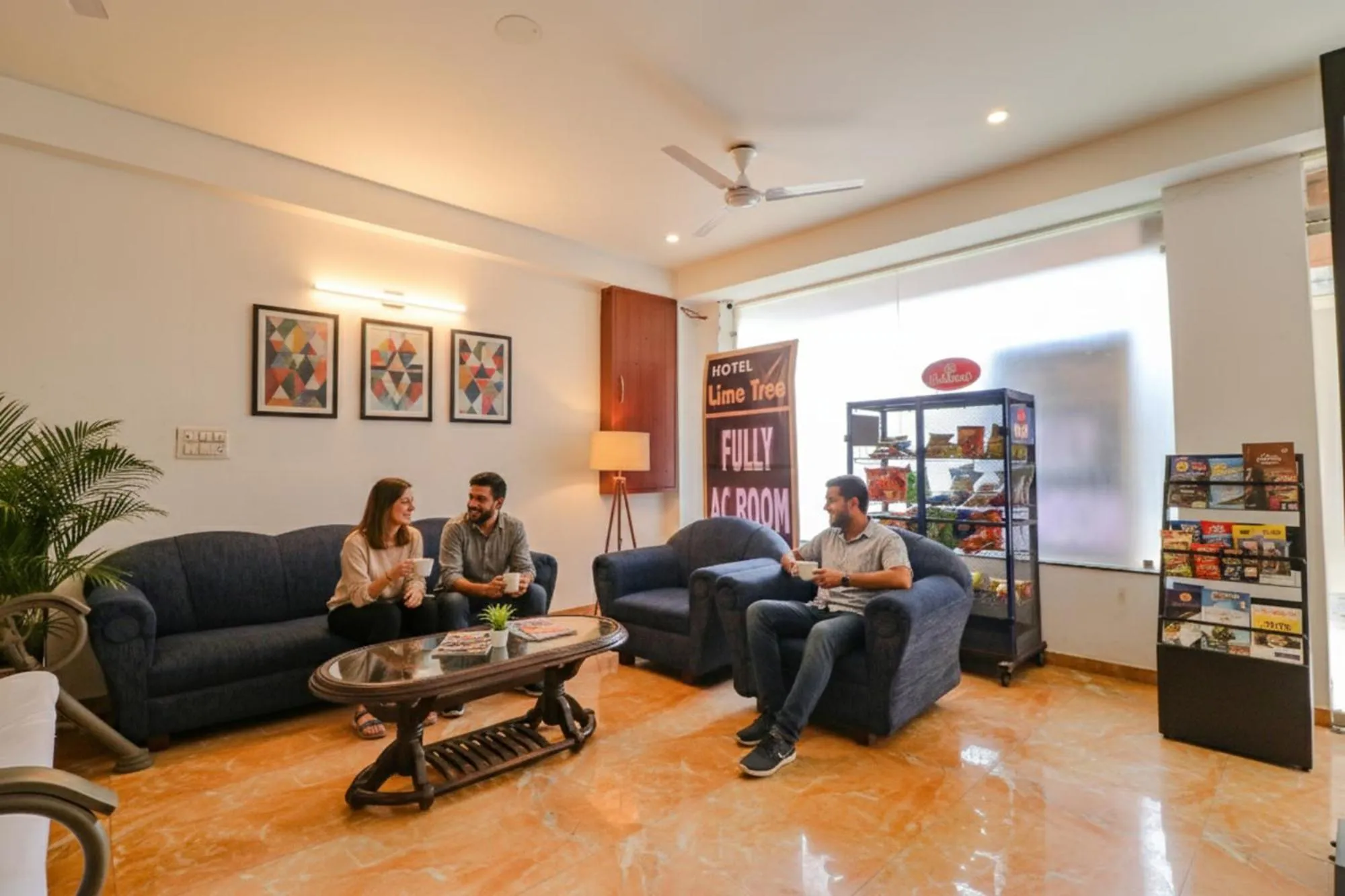 Seating area in FabHotel Lime Tree Near Yashobhoomi Convention Centre