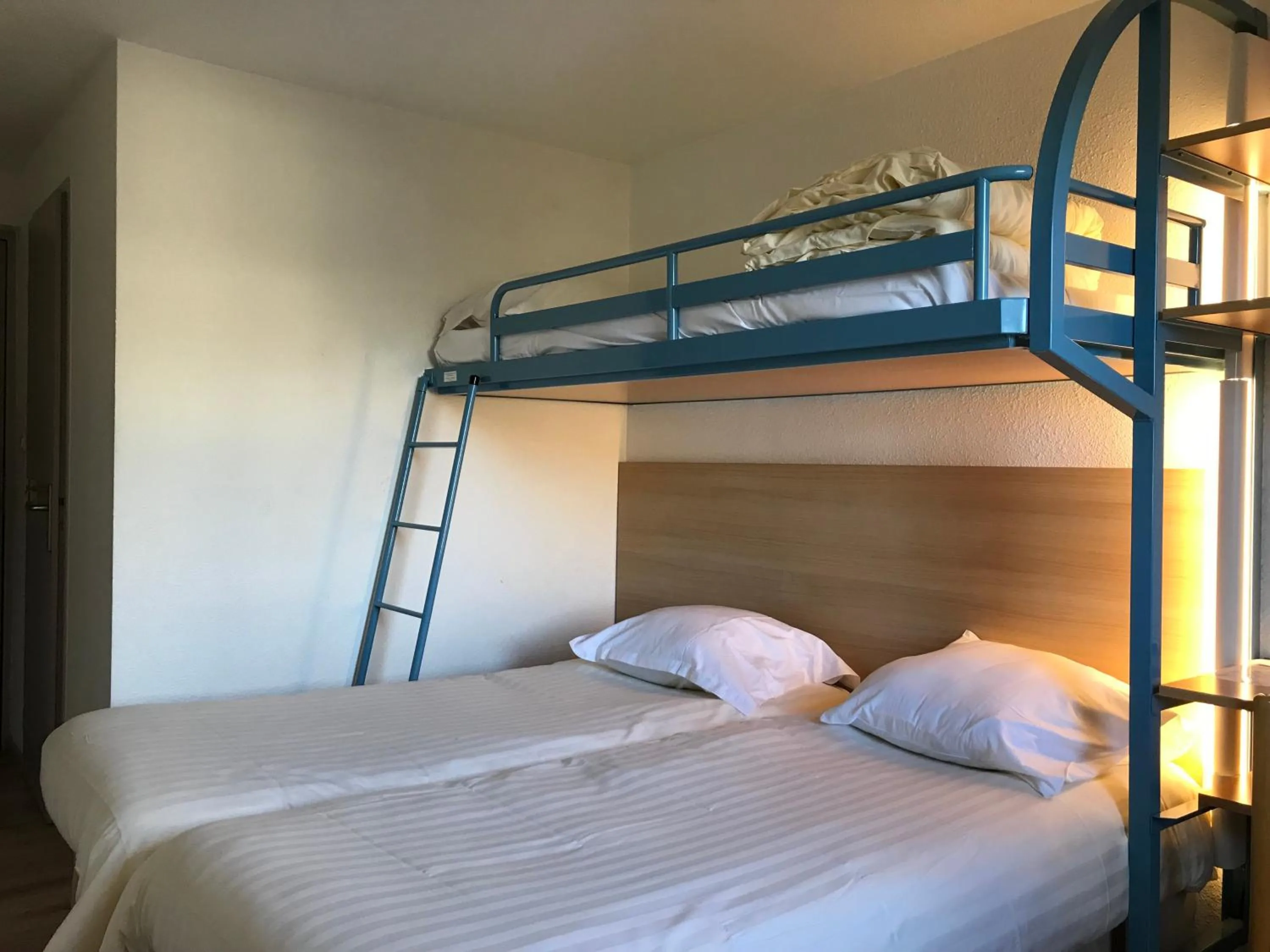 Photo of the whole room, Bed in Brit Hotel Essentiel Deltour Mende