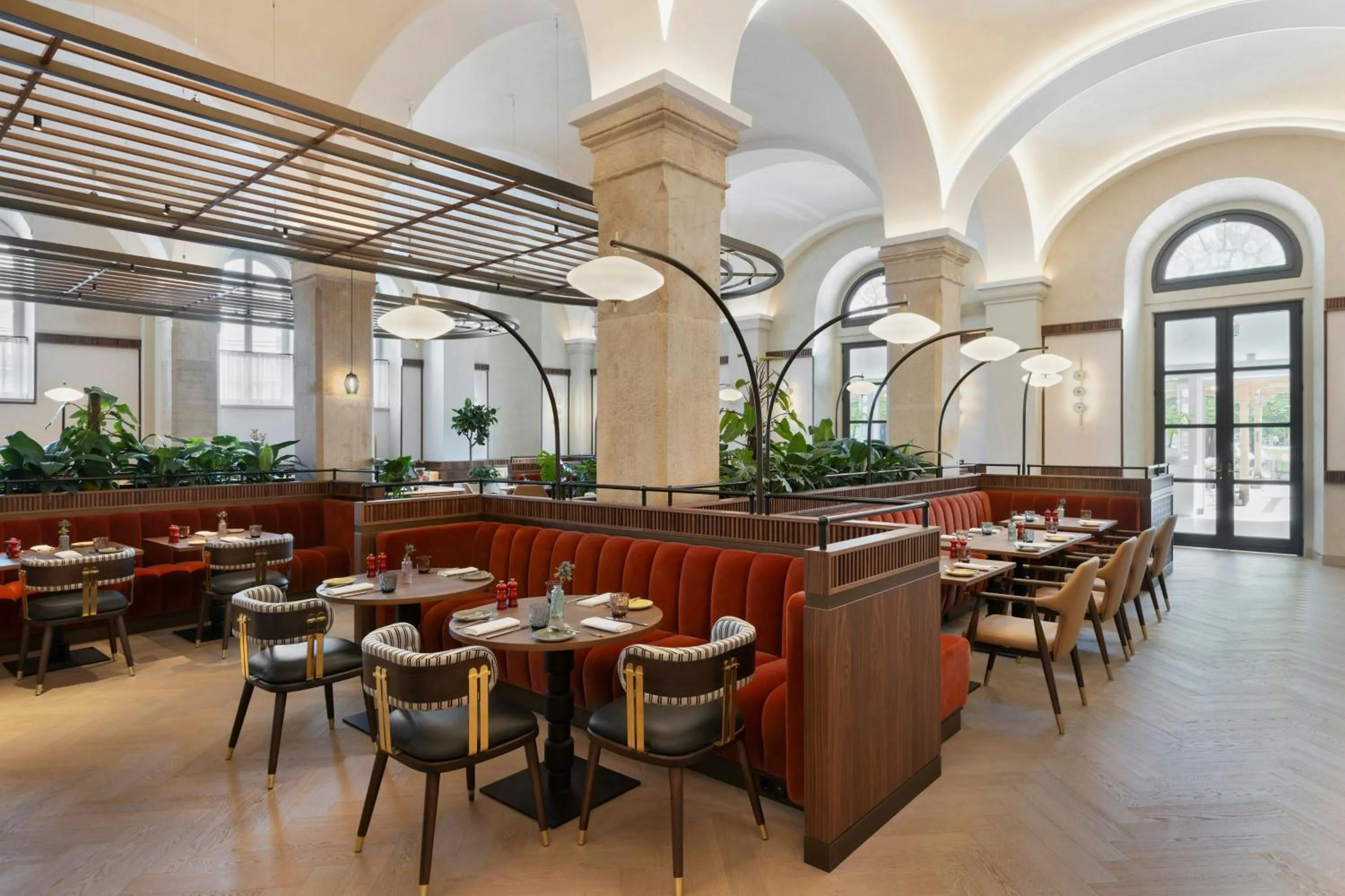 Restaurant/places to eat in Imperial Riding School, Autograph Collection