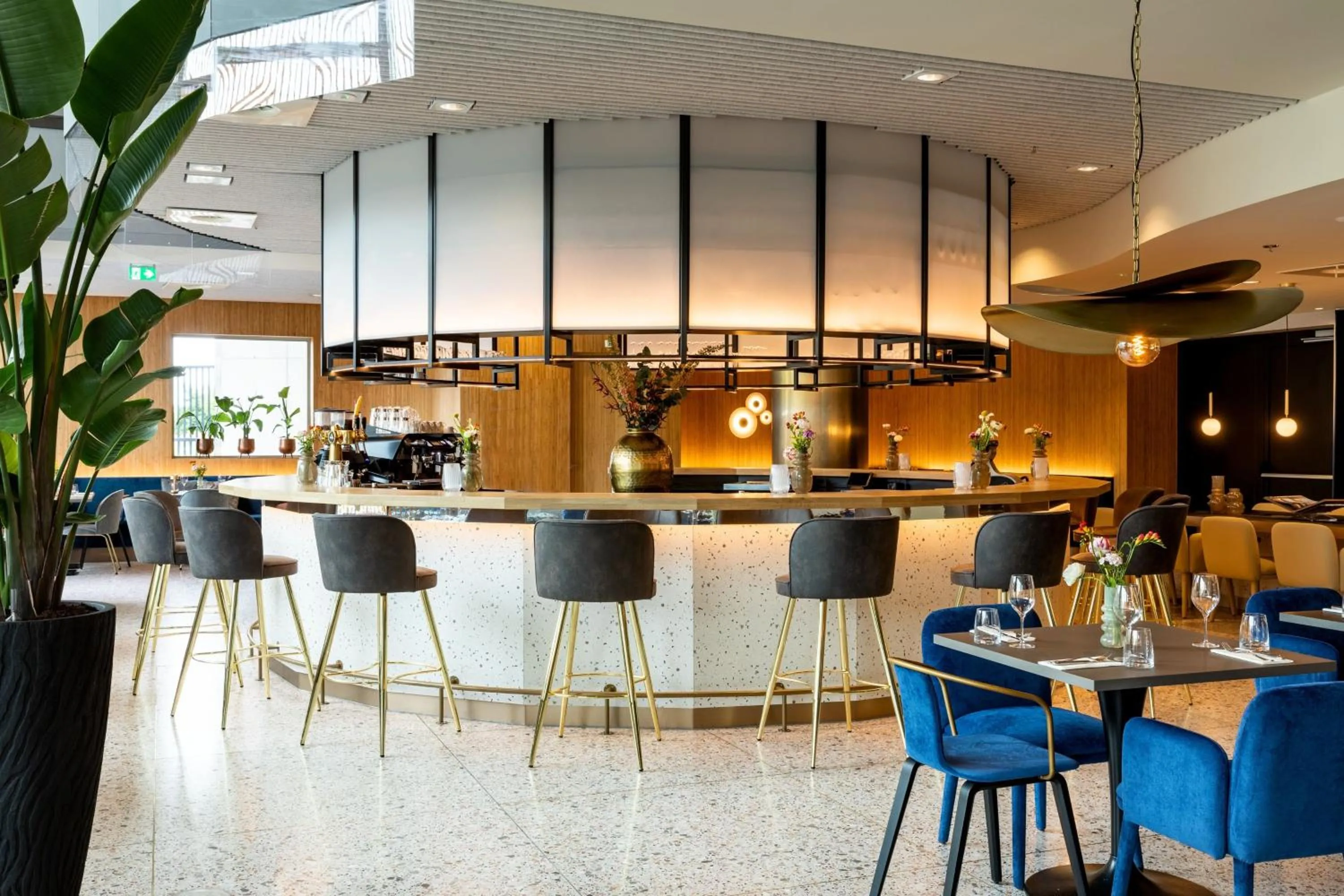 Lounge or bar in The Den, 's-Hertogenbosch, a Tribute Portfolio Hotel