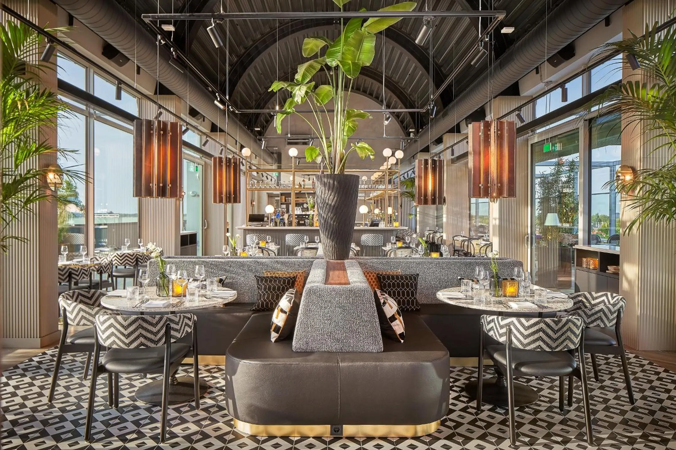 Restaurant/places to eat in The Den, 's-Hertogenbosch, a Tribute Portfolio Hotel