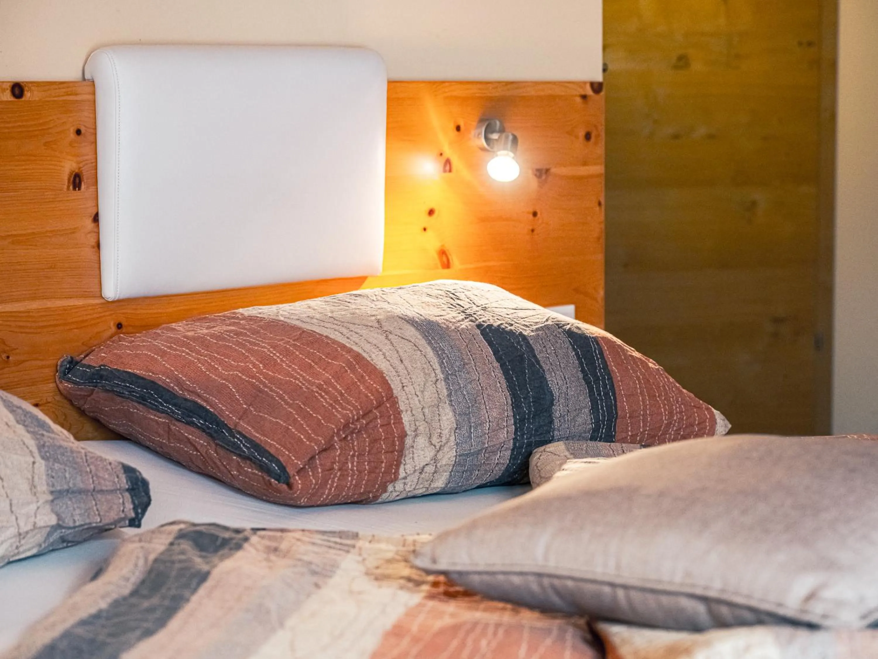 Bed in Zirben Diamant Rooms & Dogs