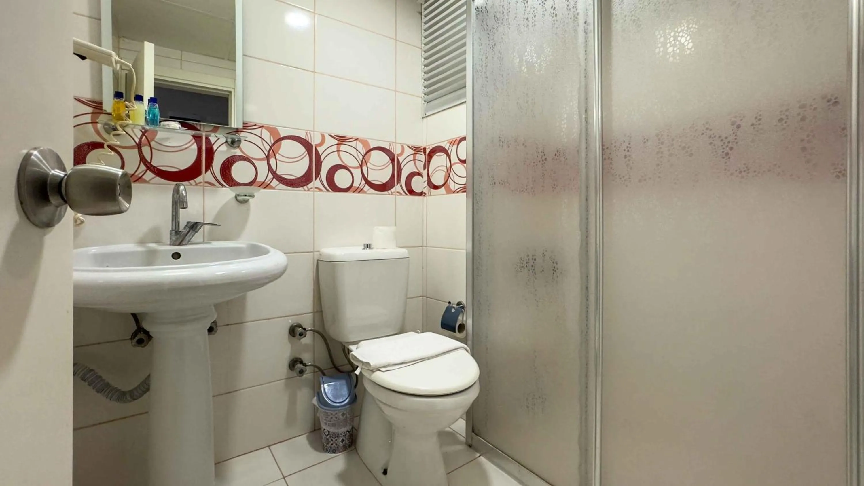 Toilet in La Bella Suit Otel