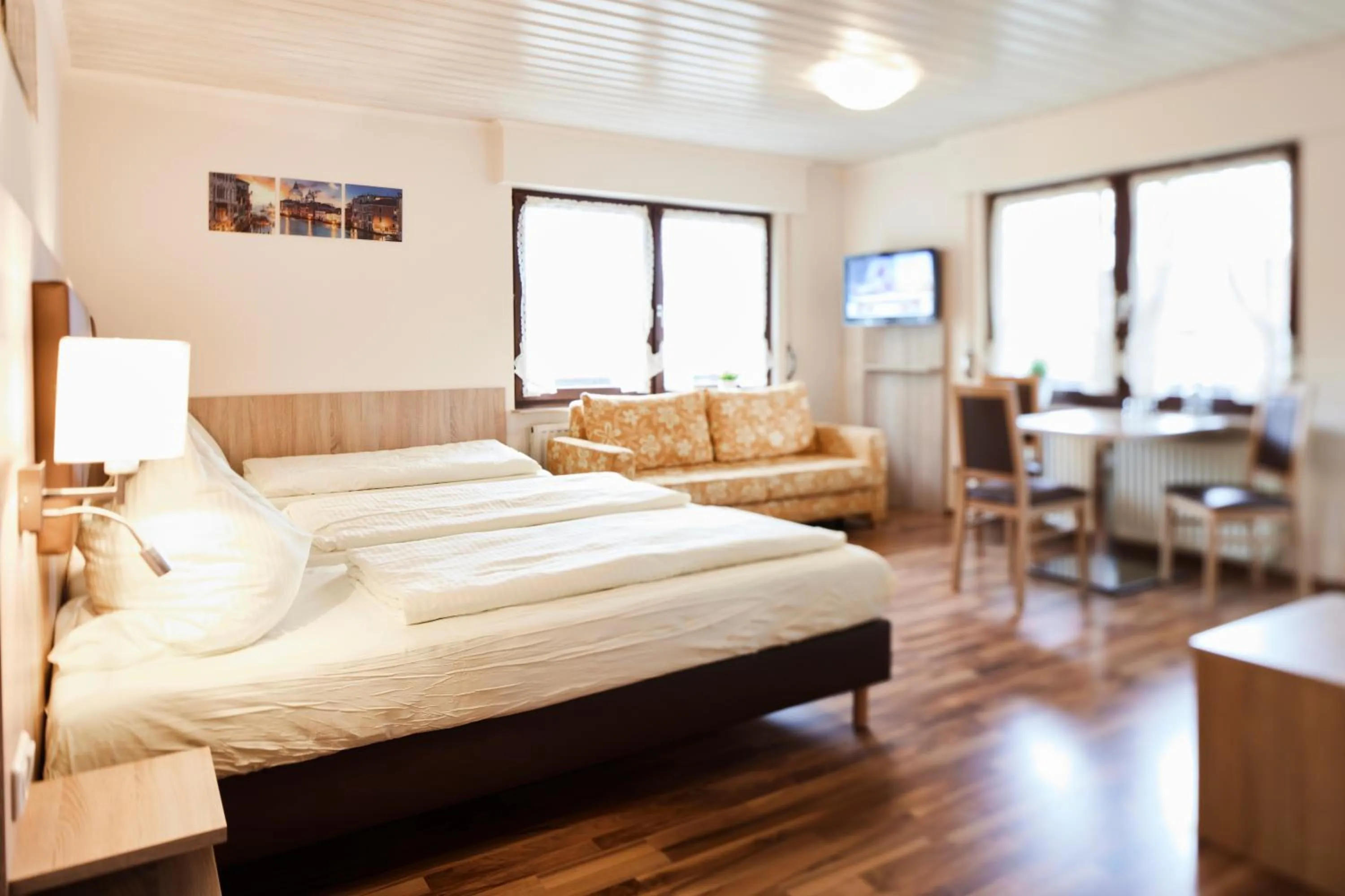 Bed in Landgasthof & Hotel Jossatal