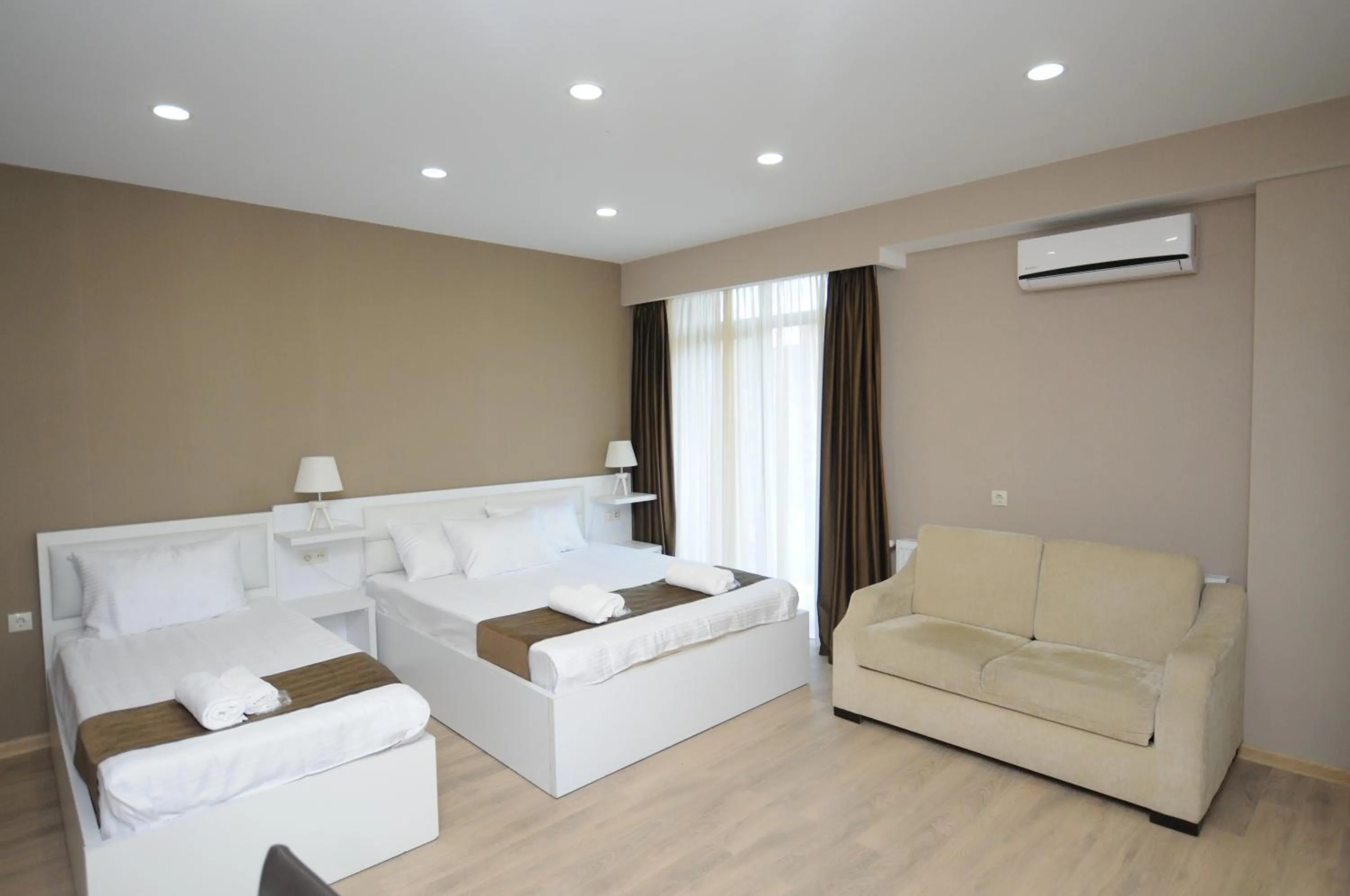 Photo of the whole room, Bed in HOTELDS