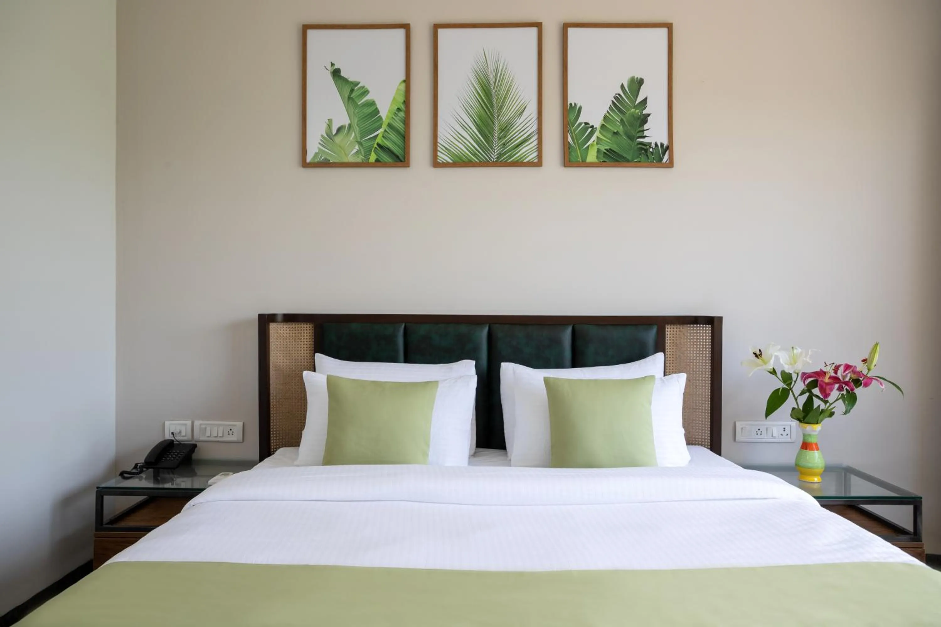 Bed in Sibaya Beach Resort, Morjim