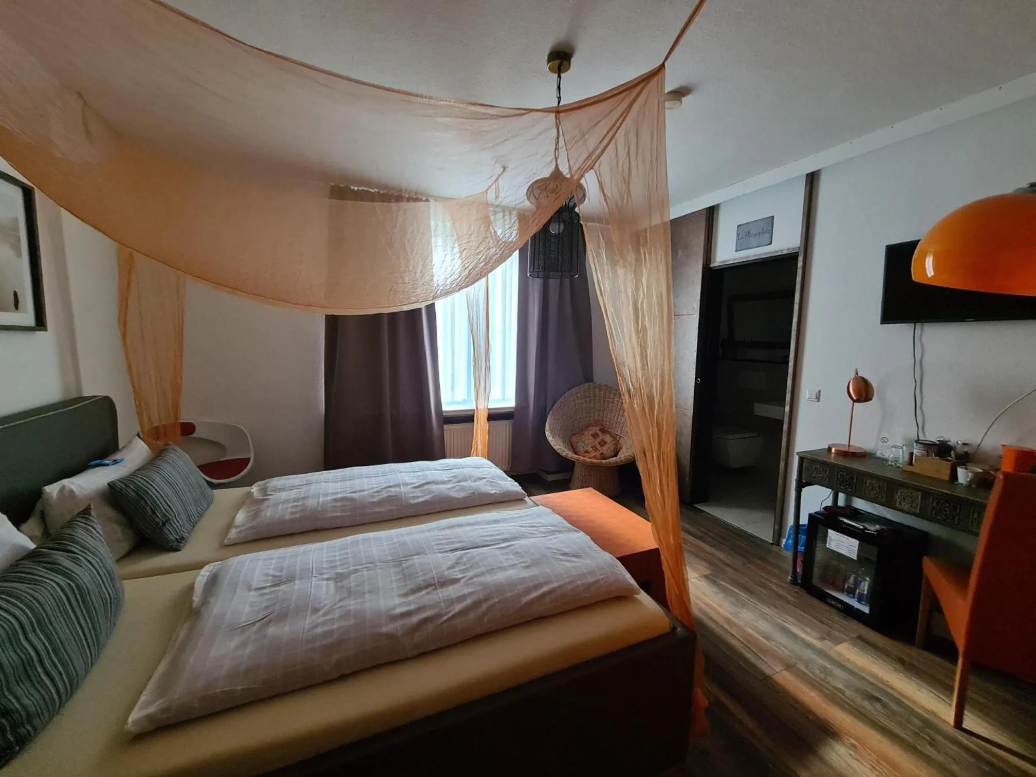 Photo of the whole room, Bed in Hotel Aleo