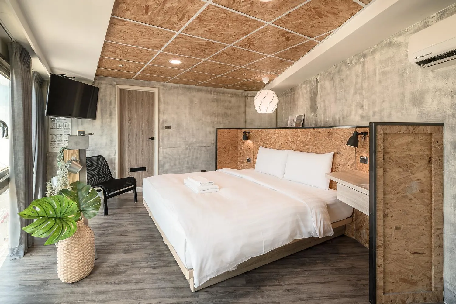 Photo of the whole room, Bed in Tainanwow