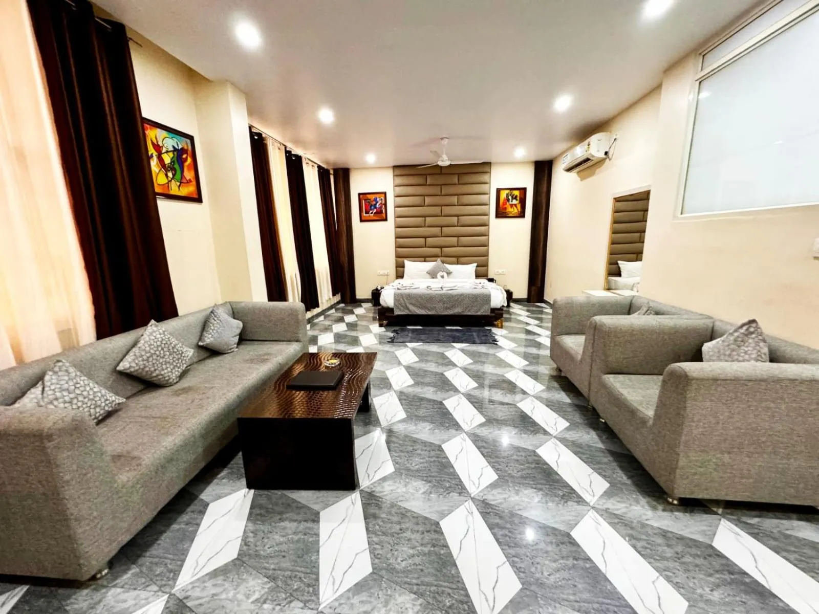 Bed in The Grand Jabalpur