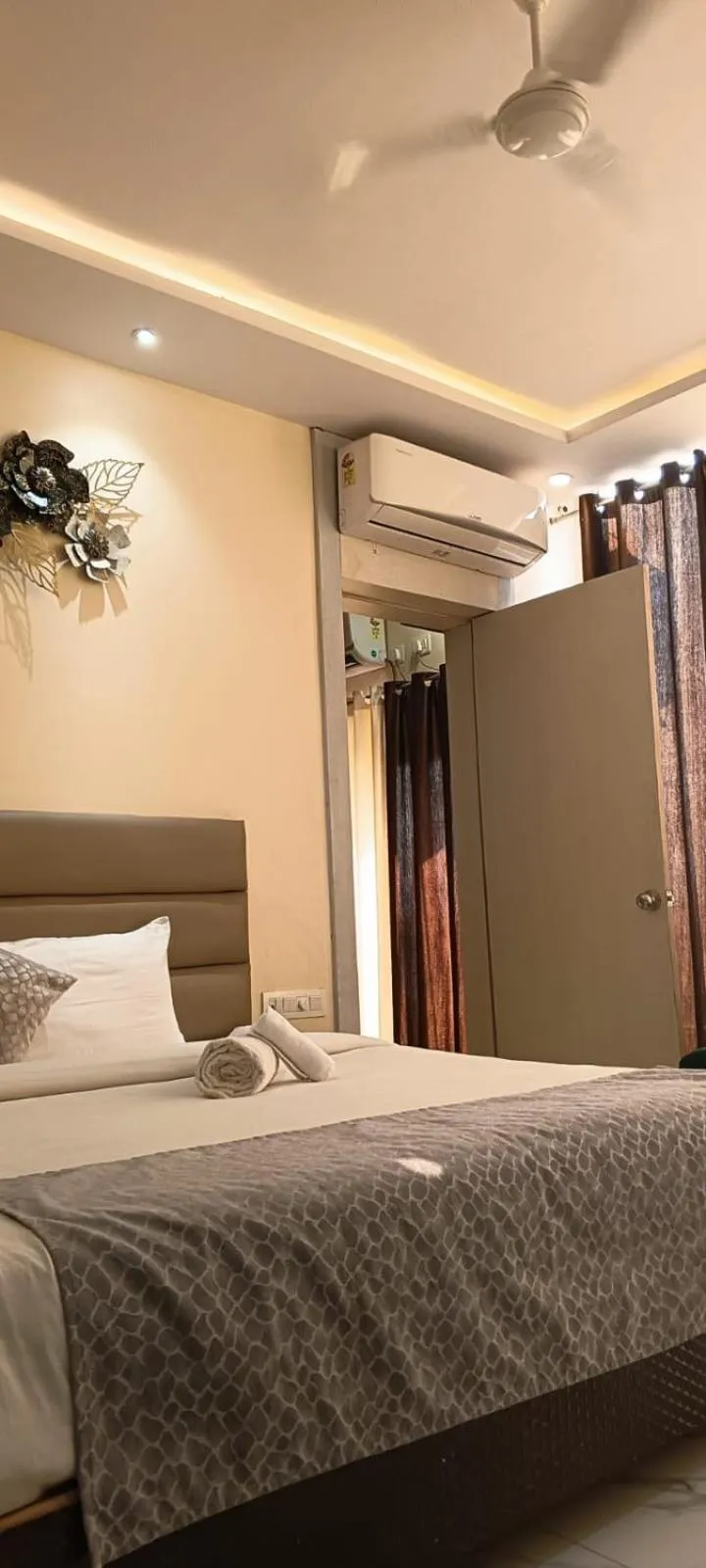 Bed in The Grand Jabalpur