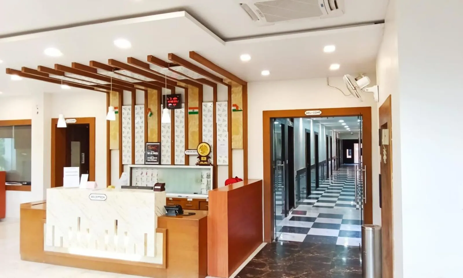 Lobby or reception in The Grand Jabalpur