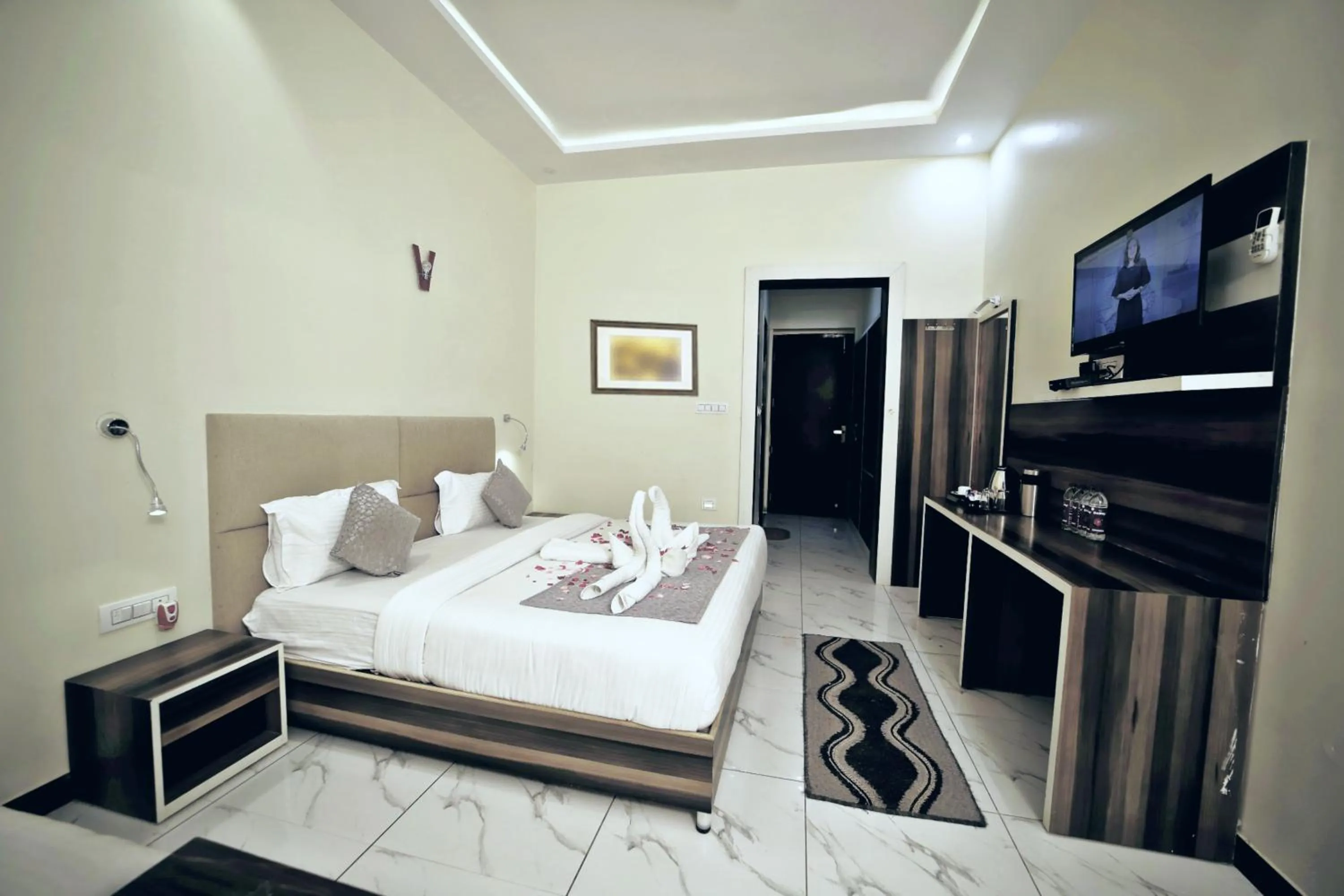 Bedroom, Bed in The Grand Jabalpur