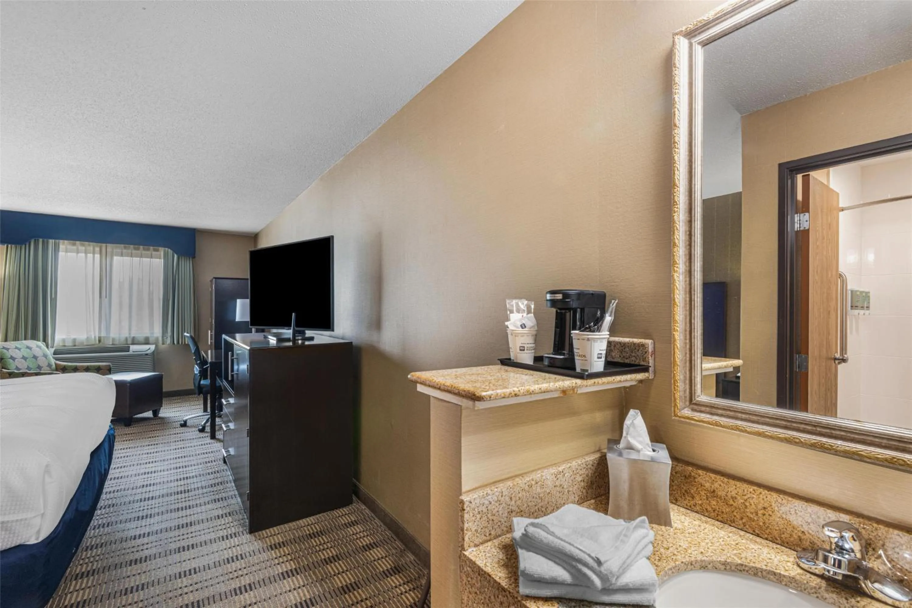 Bedroom, Bed in Best Western Providence Warwick Airport Inn