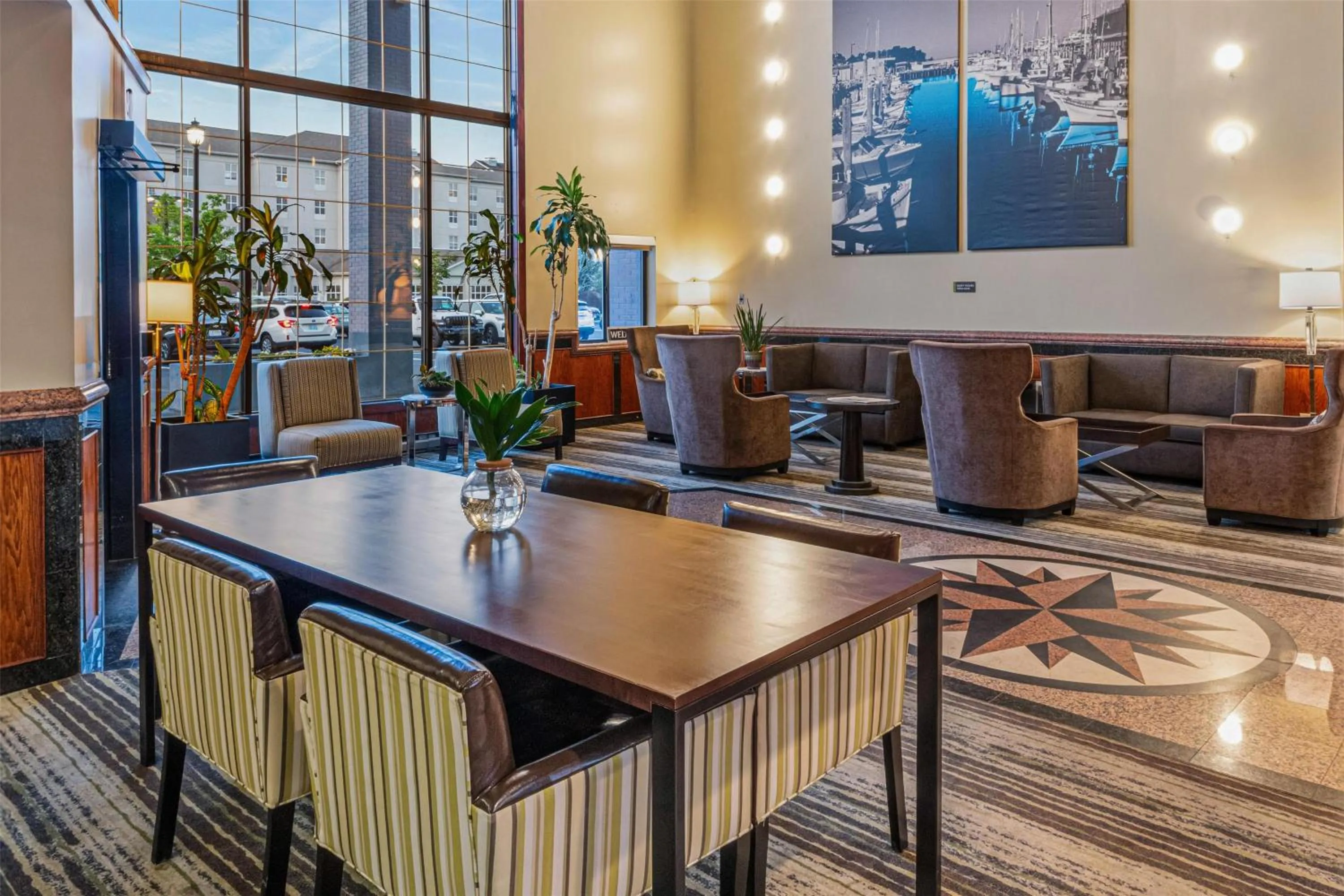 Lobby or reception in Best Western Providence Warwick Airport Inn