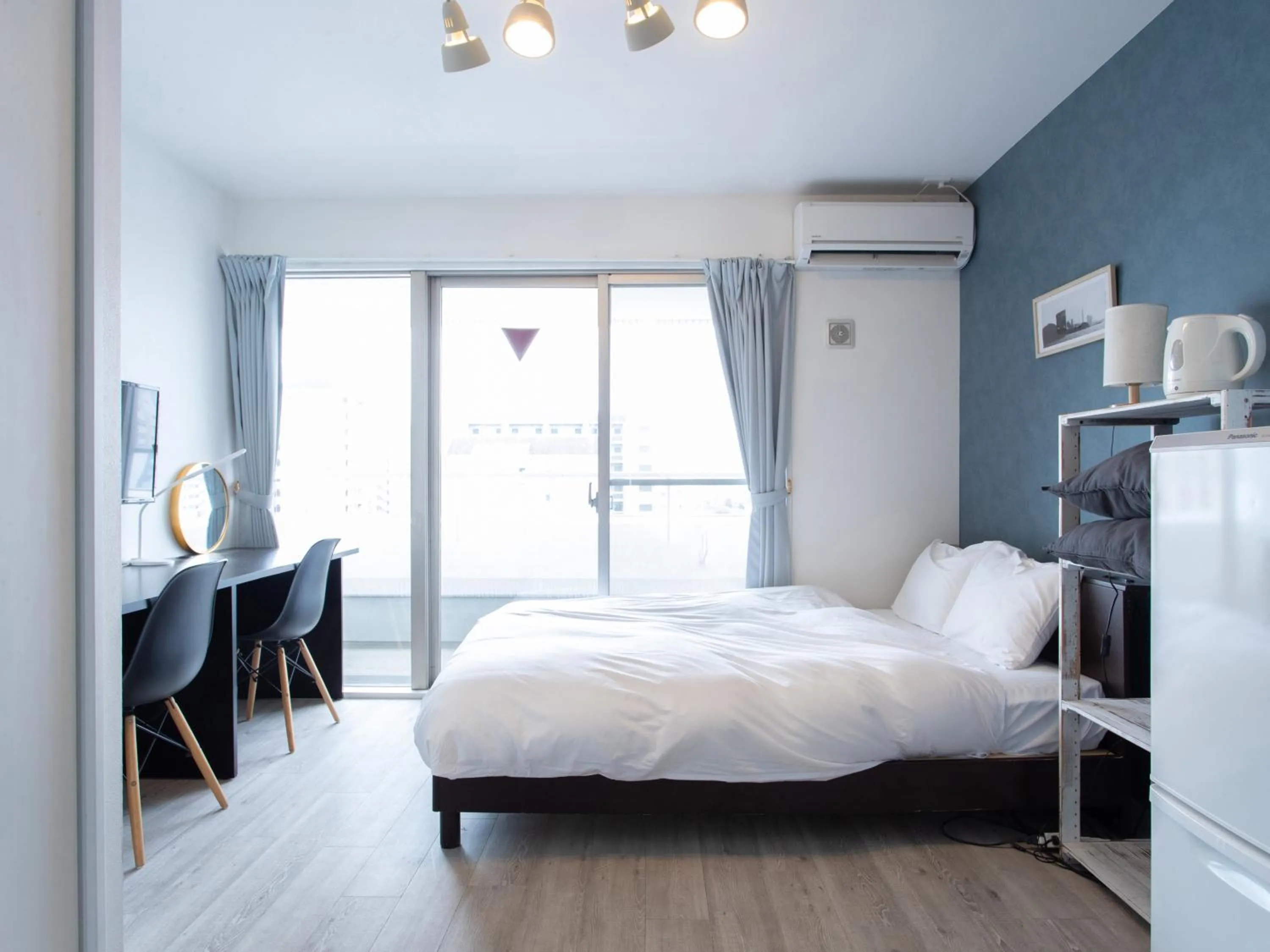 Bedroom, Bed in Reality Hakata 2