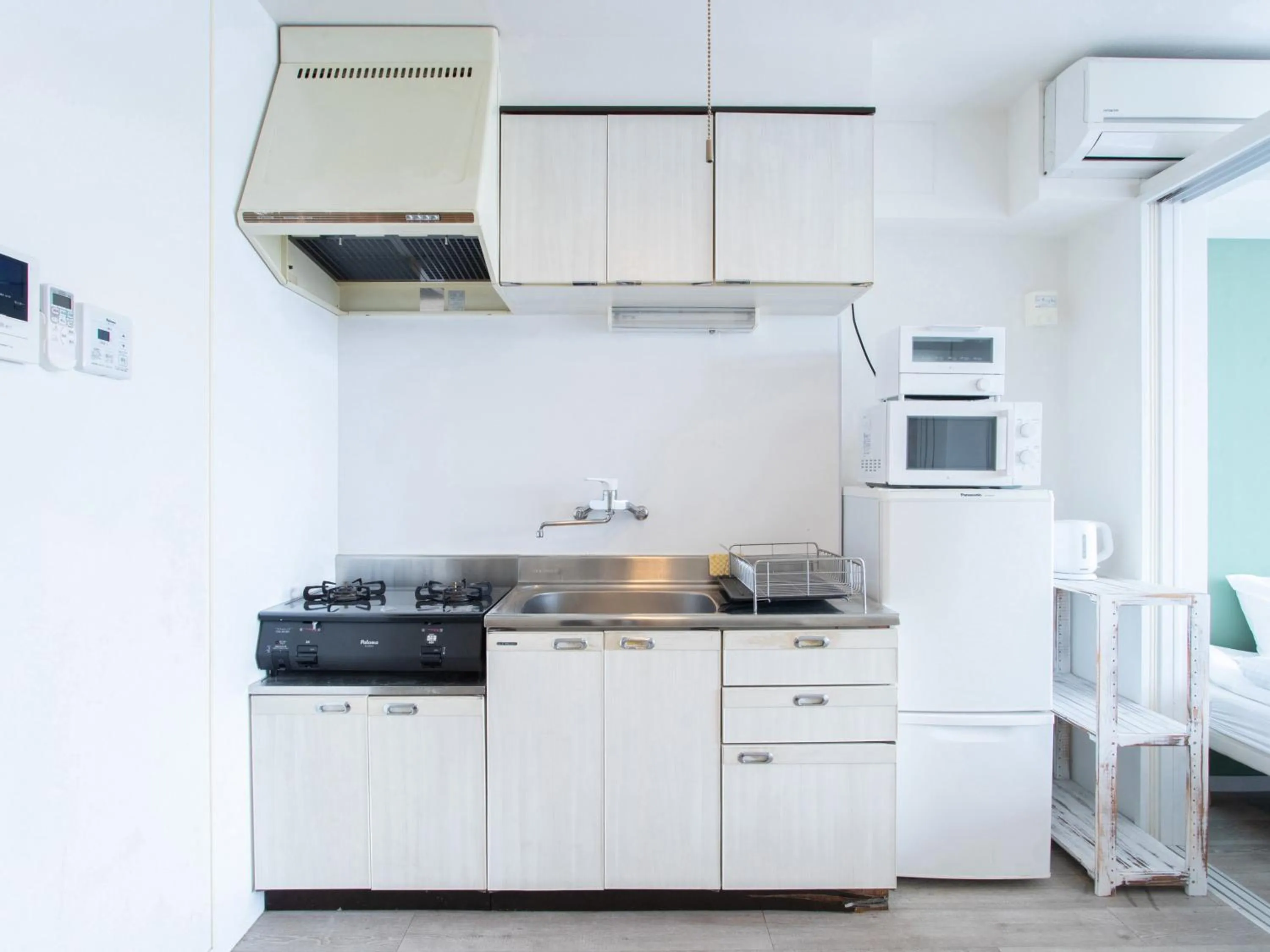Kitchen or kitchenette in Reality Hakata 2