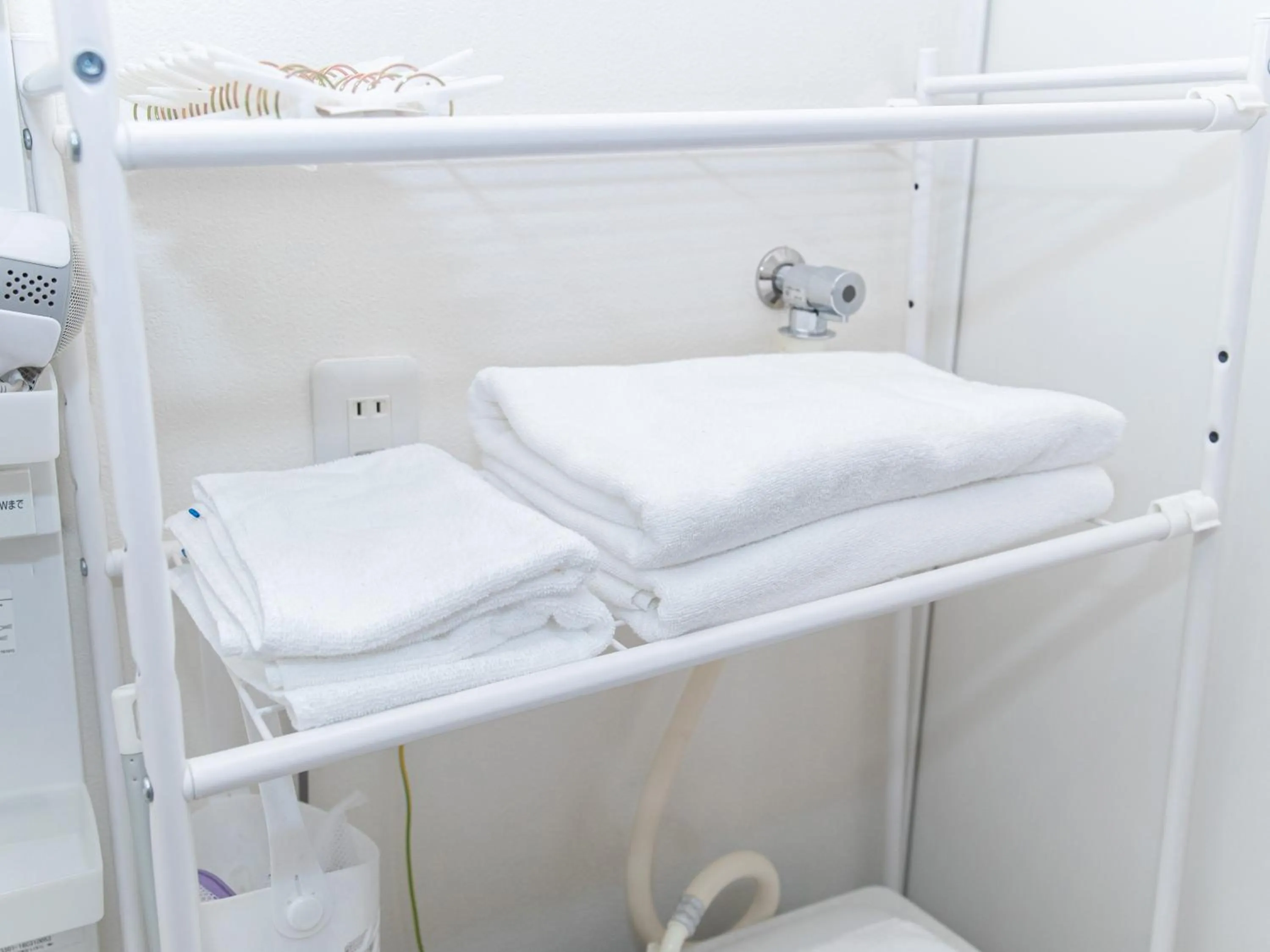 towels, Bed in Reality Hakata 2