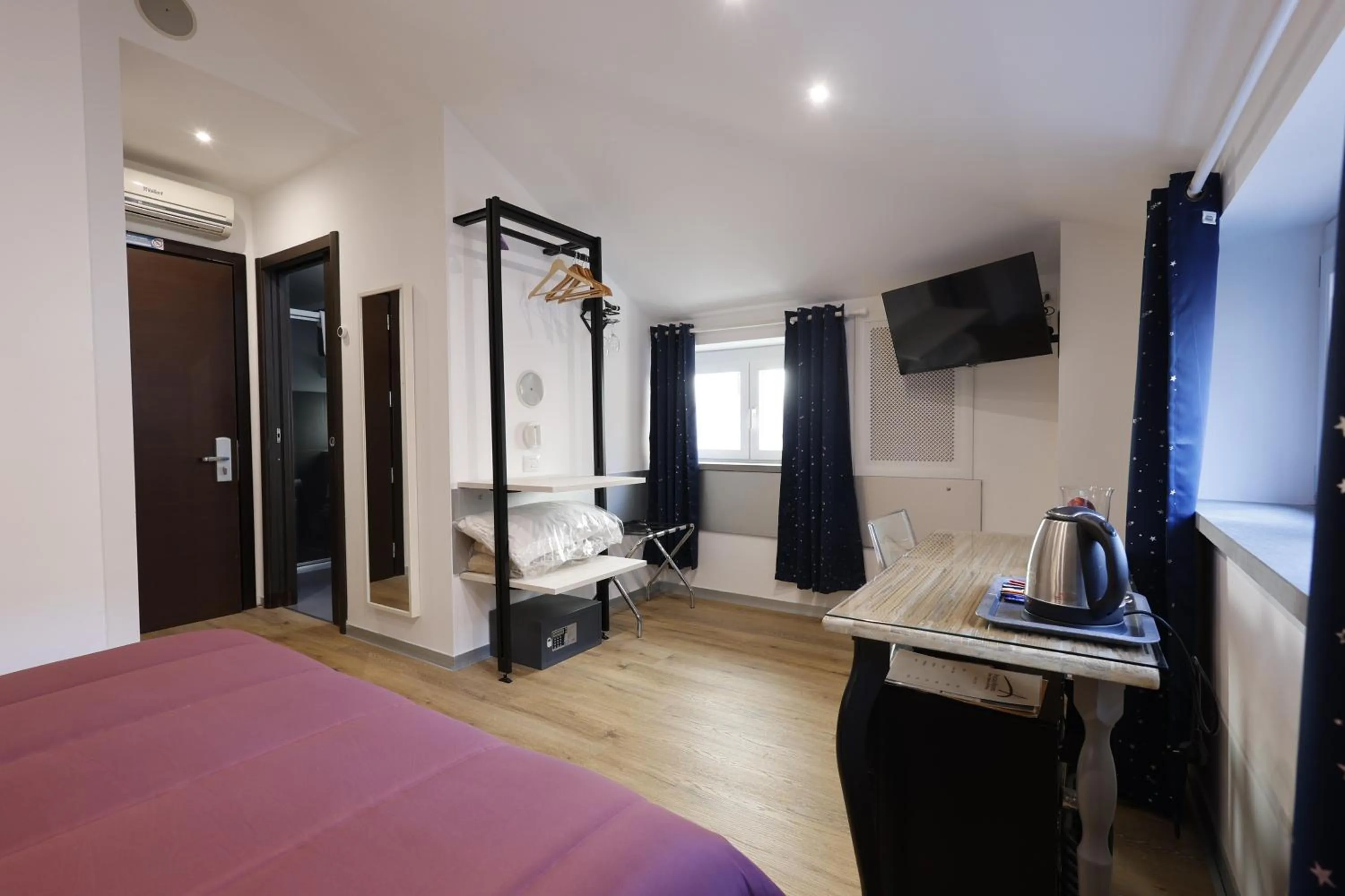 Bedroom, Bed in New Pescara City b&b