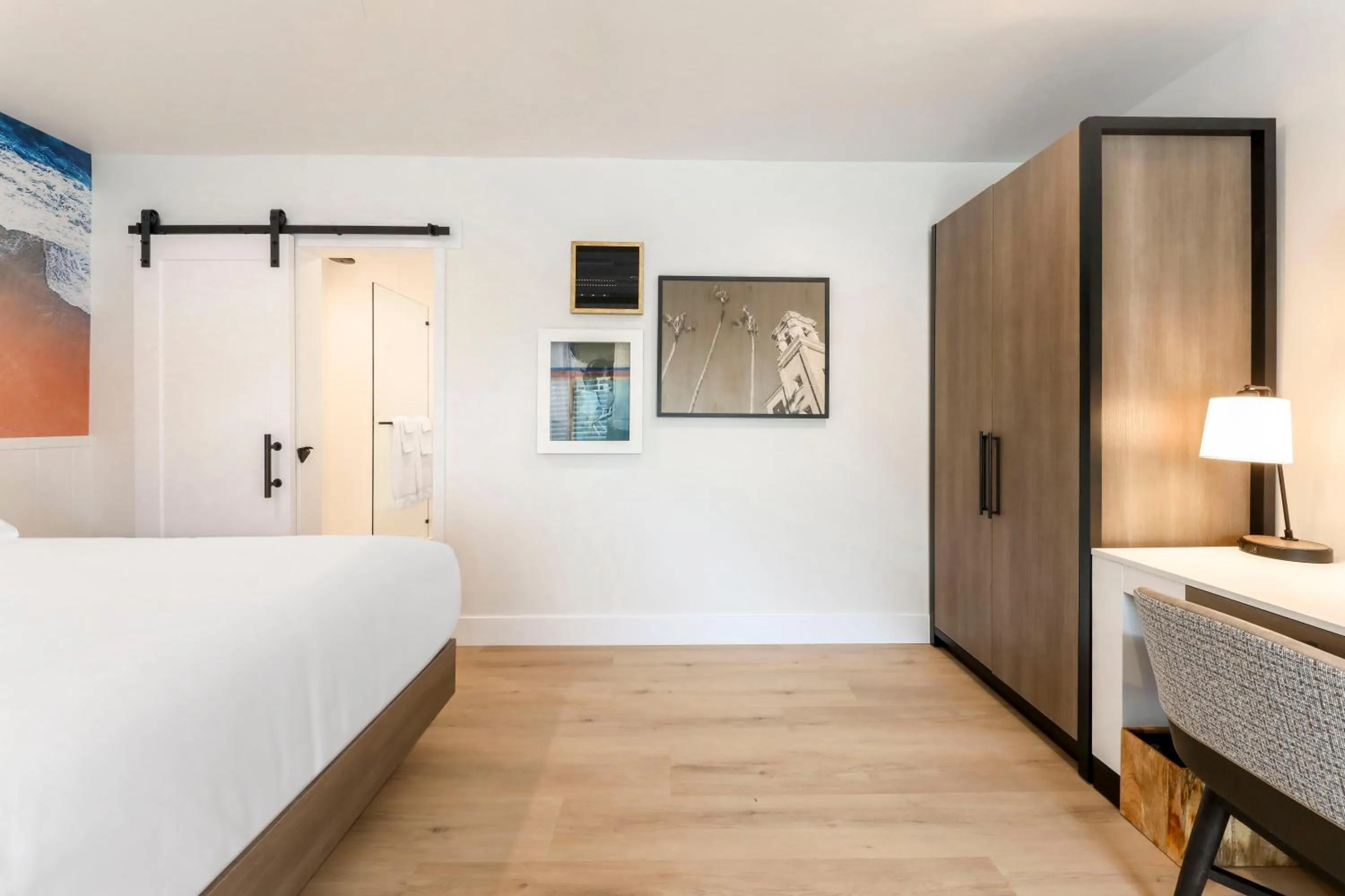 Bed in Del Mar Beach Hotel