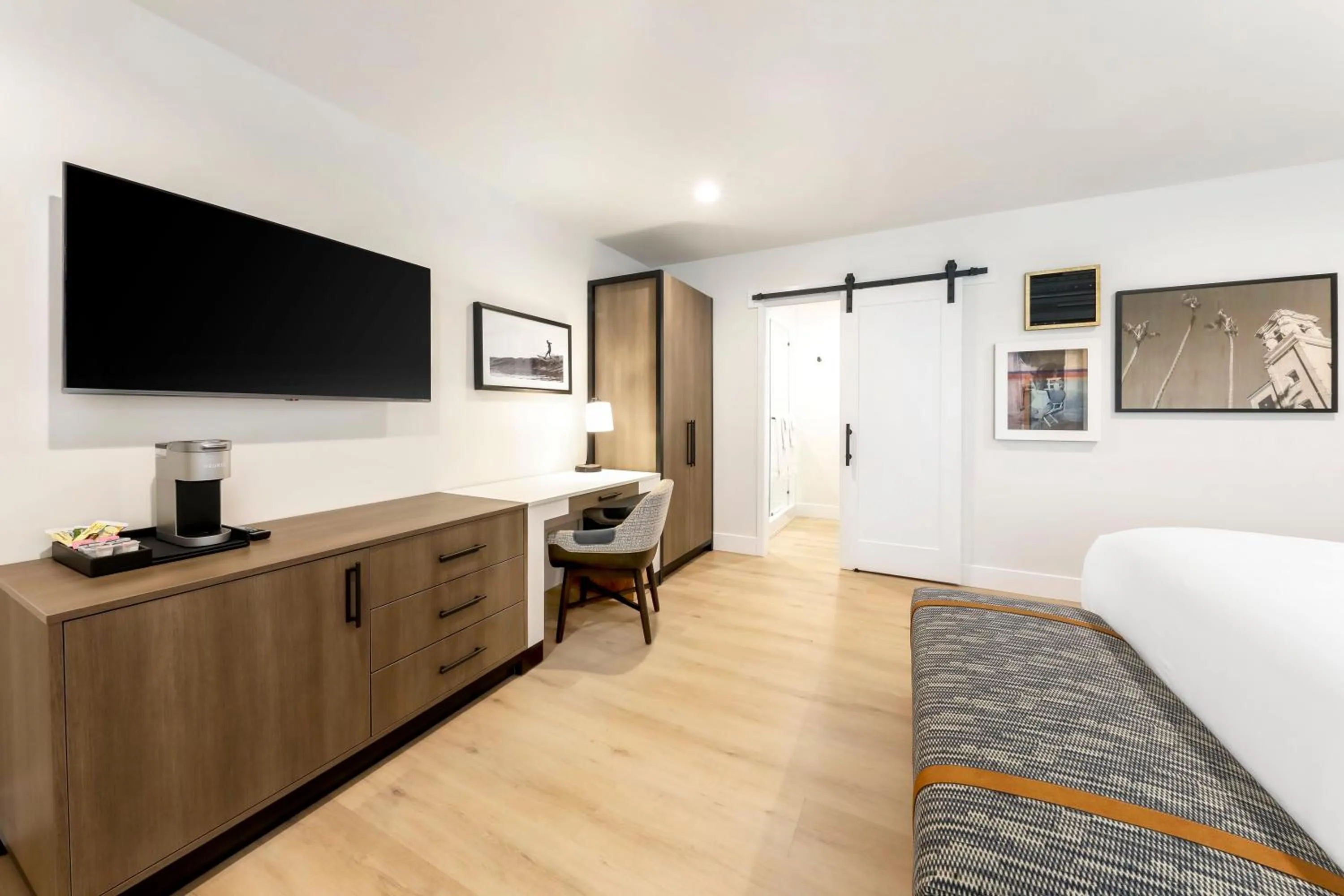 TV and multimedia, Bed in Del Mar Beach Hotel