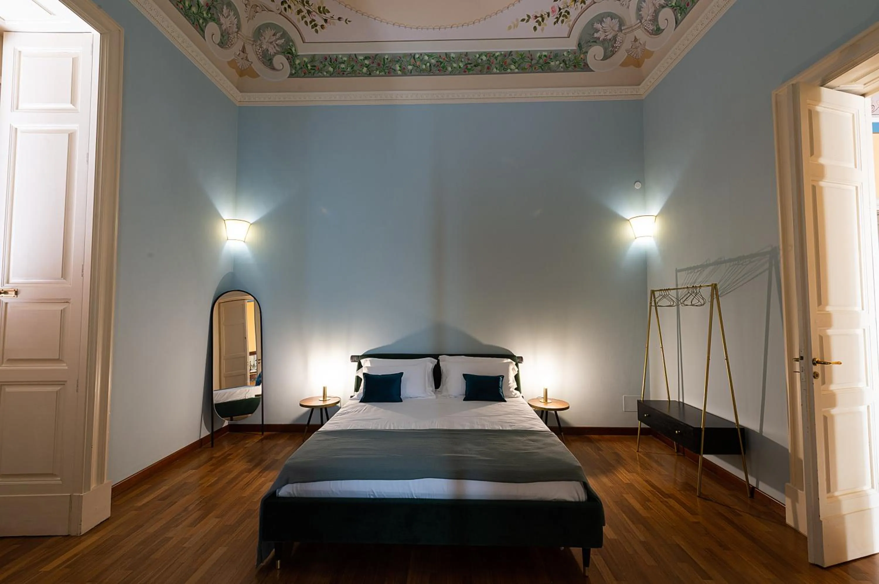Photo of the whole room, Bed in Palazzo Francesco Grassi