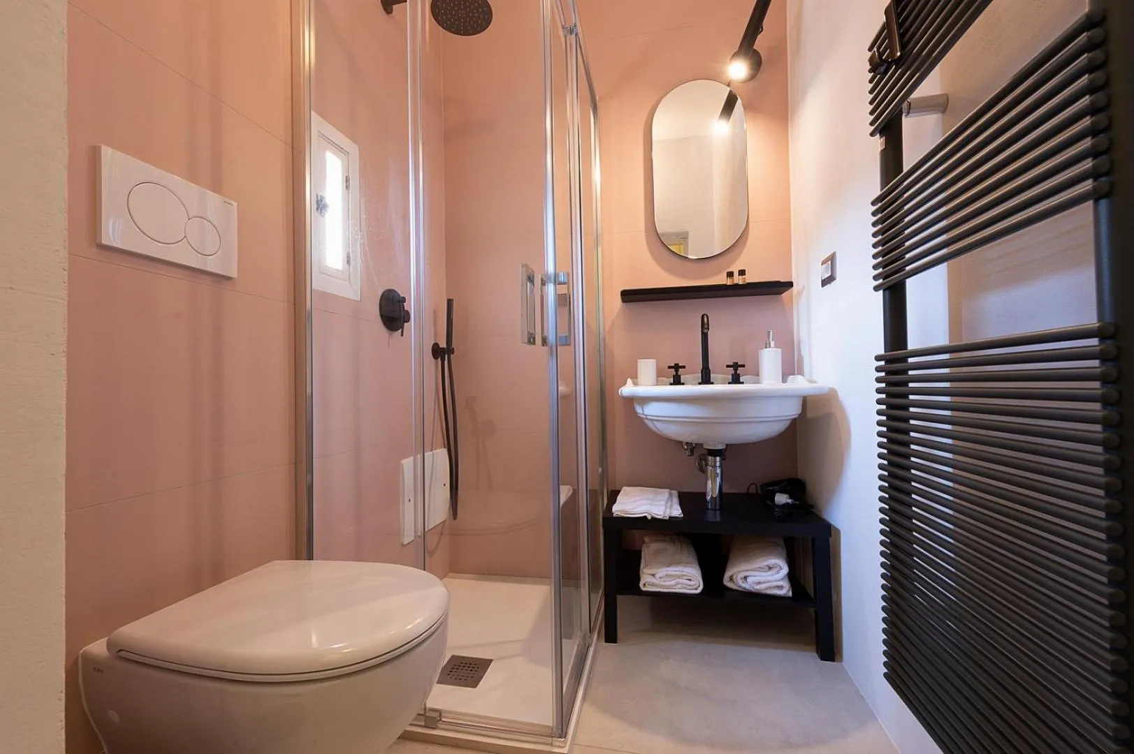 Bathroom in Palazzo Francesco Grassi