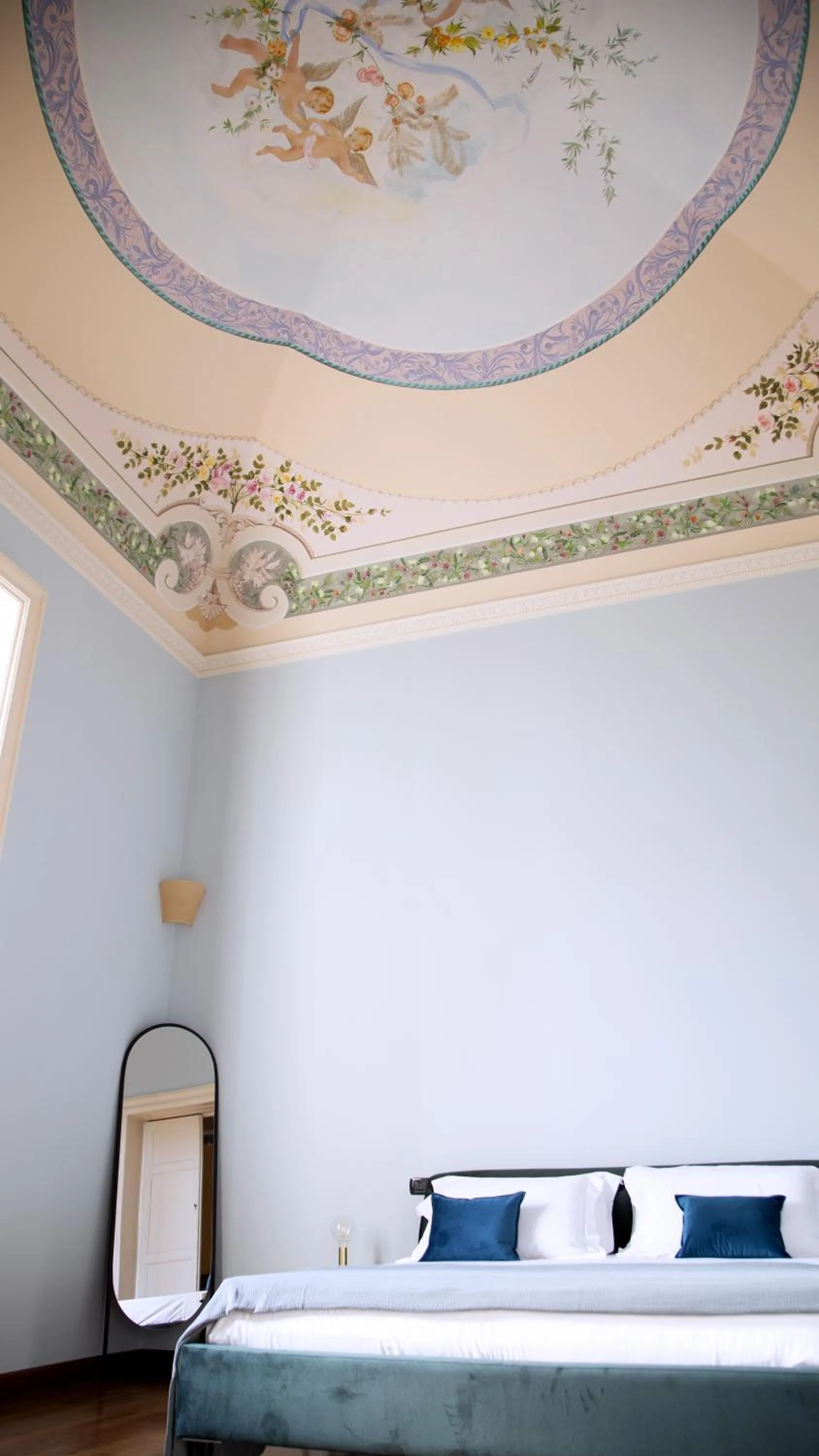 Bed in Palazzo Francesco Grassi