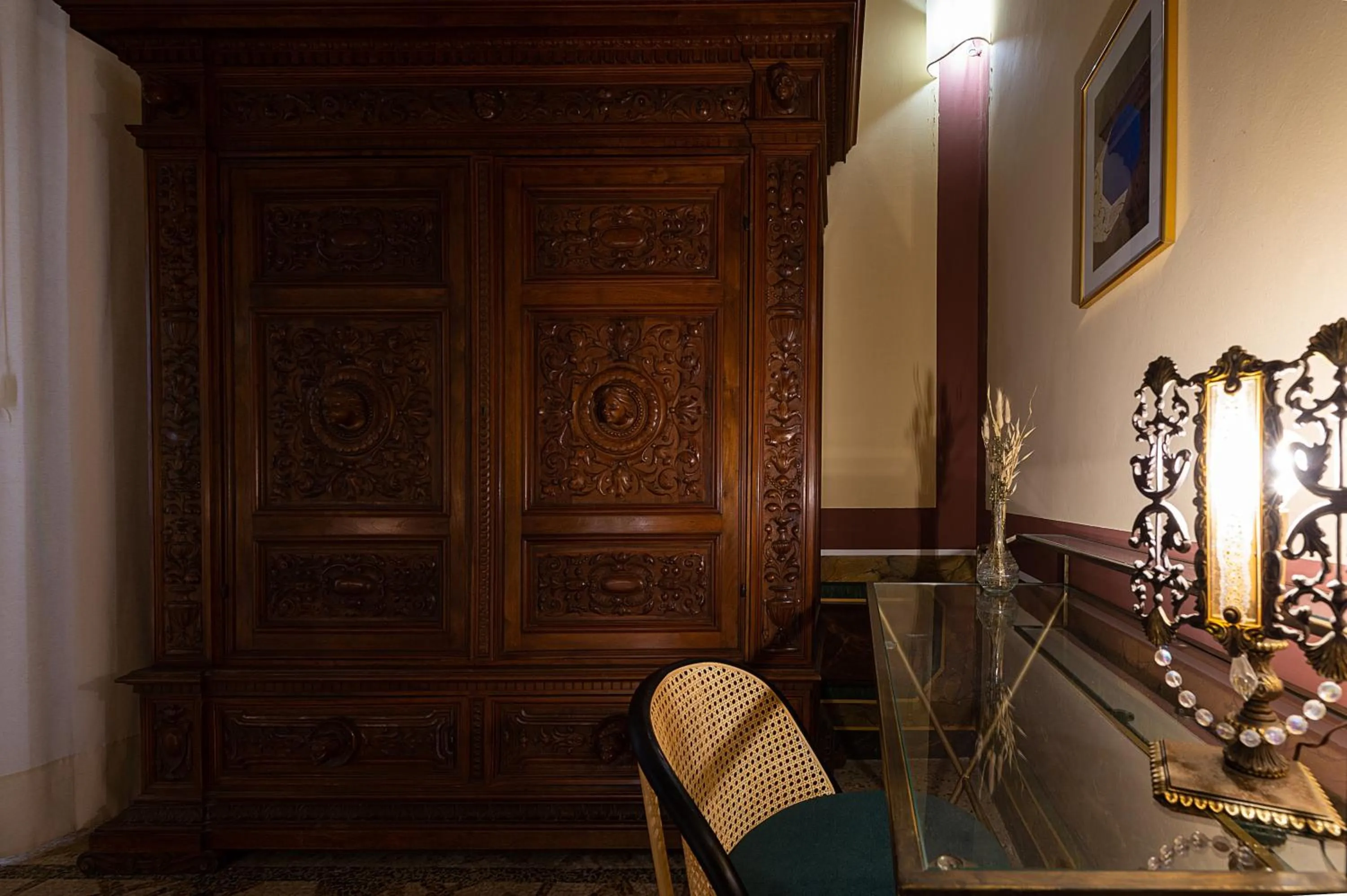 Decorative detail in Palazzo Francesco Grassi