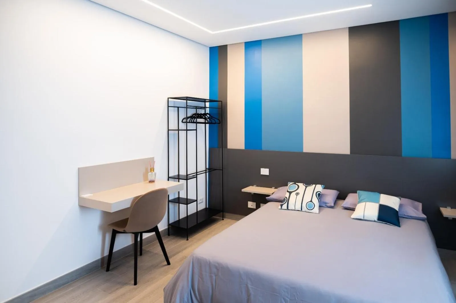 Bed in Grey House Guest House Luxury