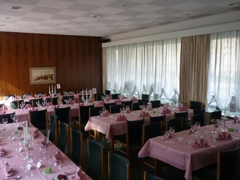 Restaurant/places to eat in Hotel zur Brücke