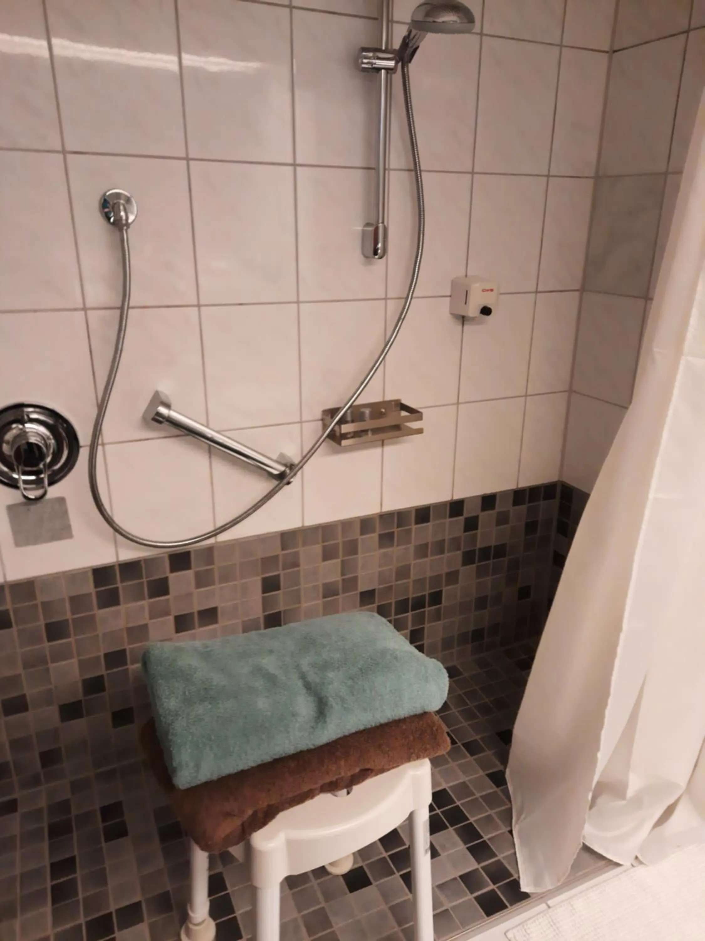 Bathroom in Hotel zur Brücke