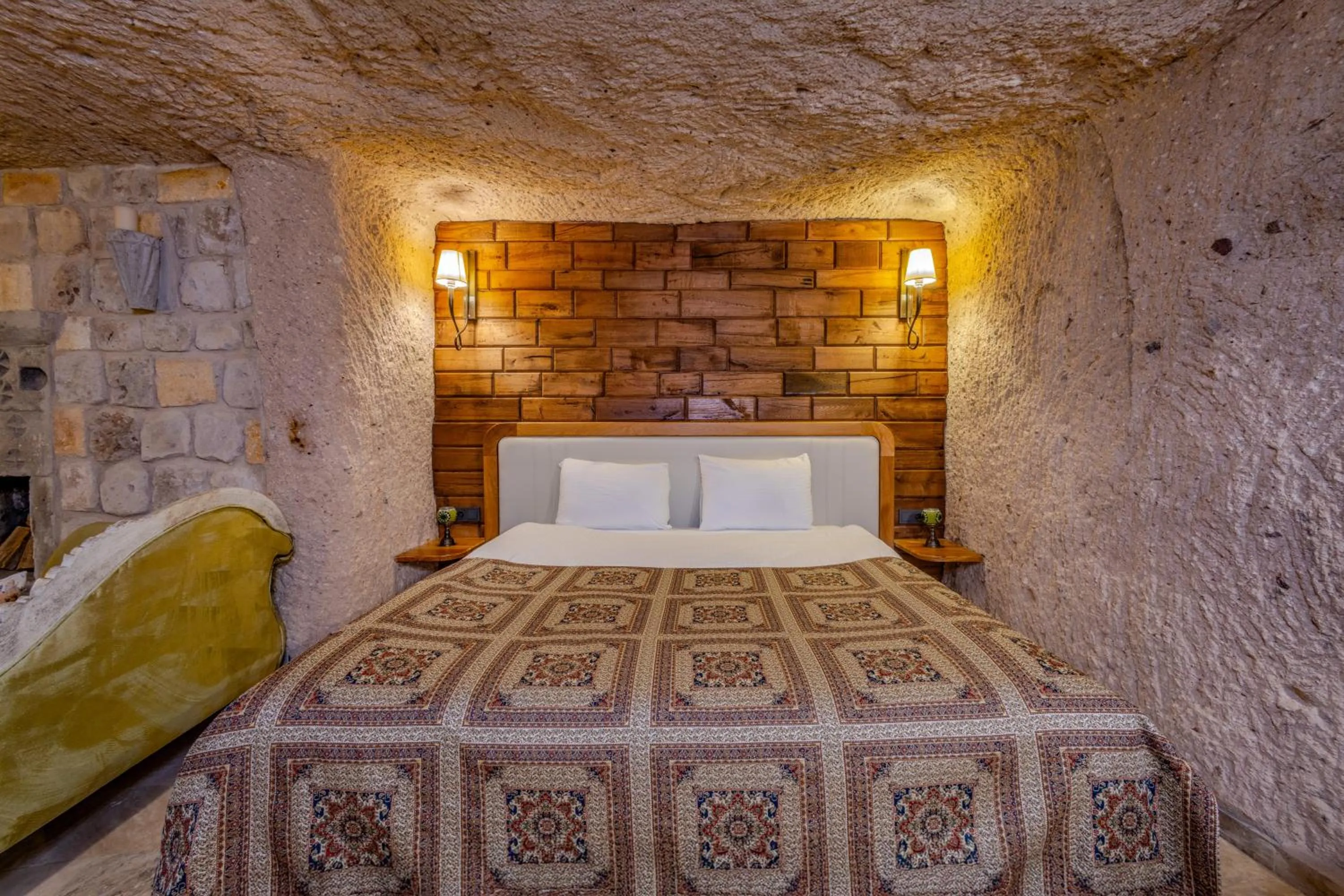 Bed in Vasıl Cave Hotel