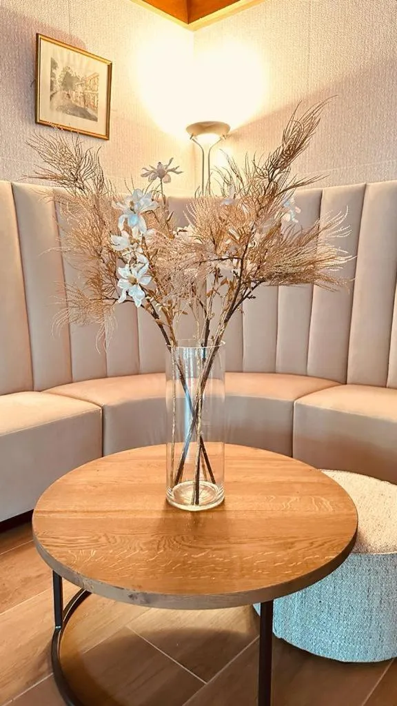 Communal lounge/ TV room in Hôtellerie Du Bas-Bréau