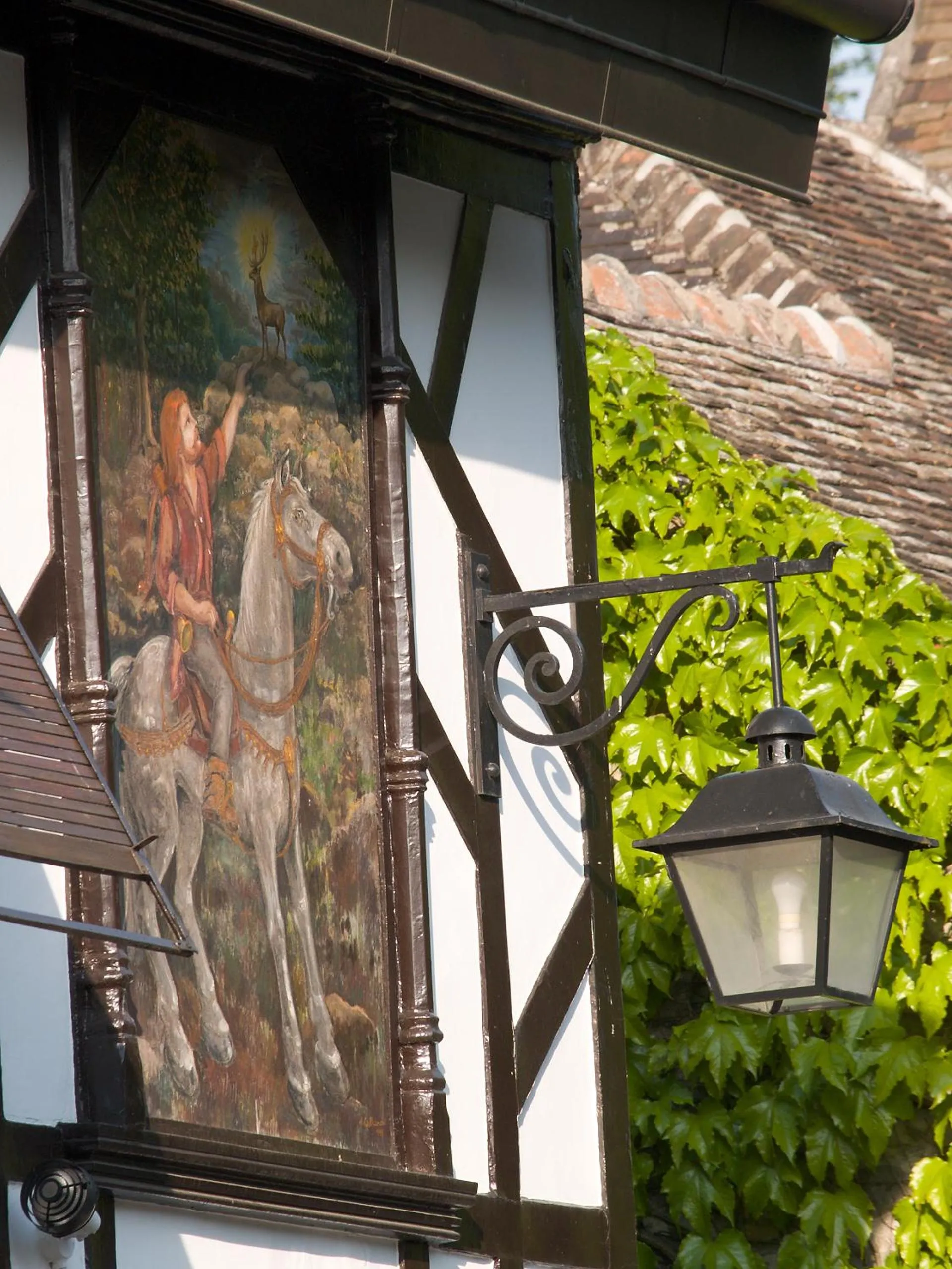 Decorative detail in Hôtellerie Du Bas-Bréau