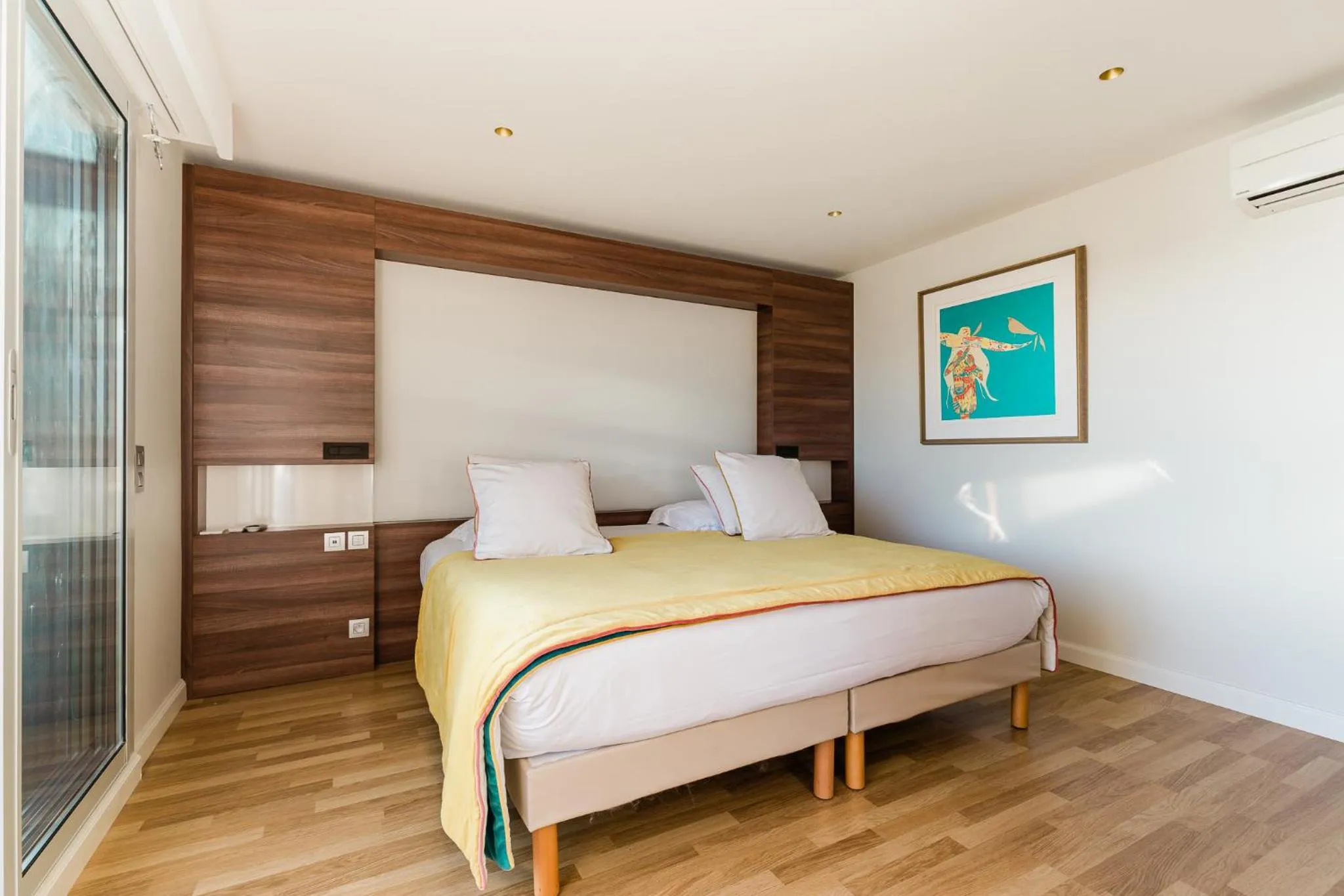 Bed in Hôtel Hélios