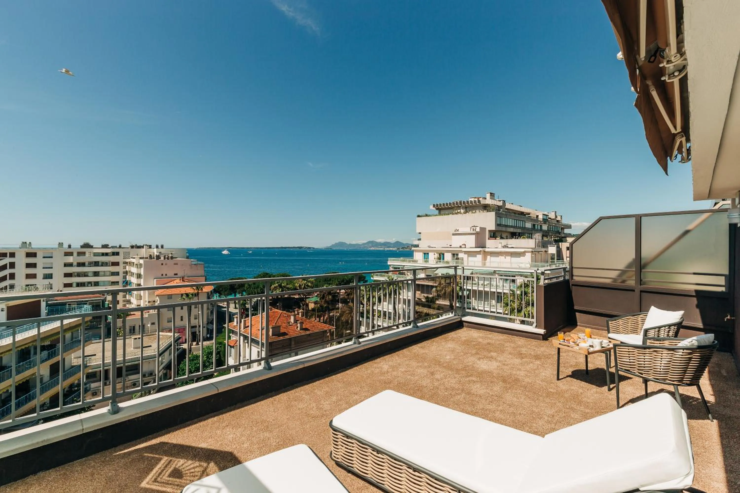 Property building in Hôtel Hélios