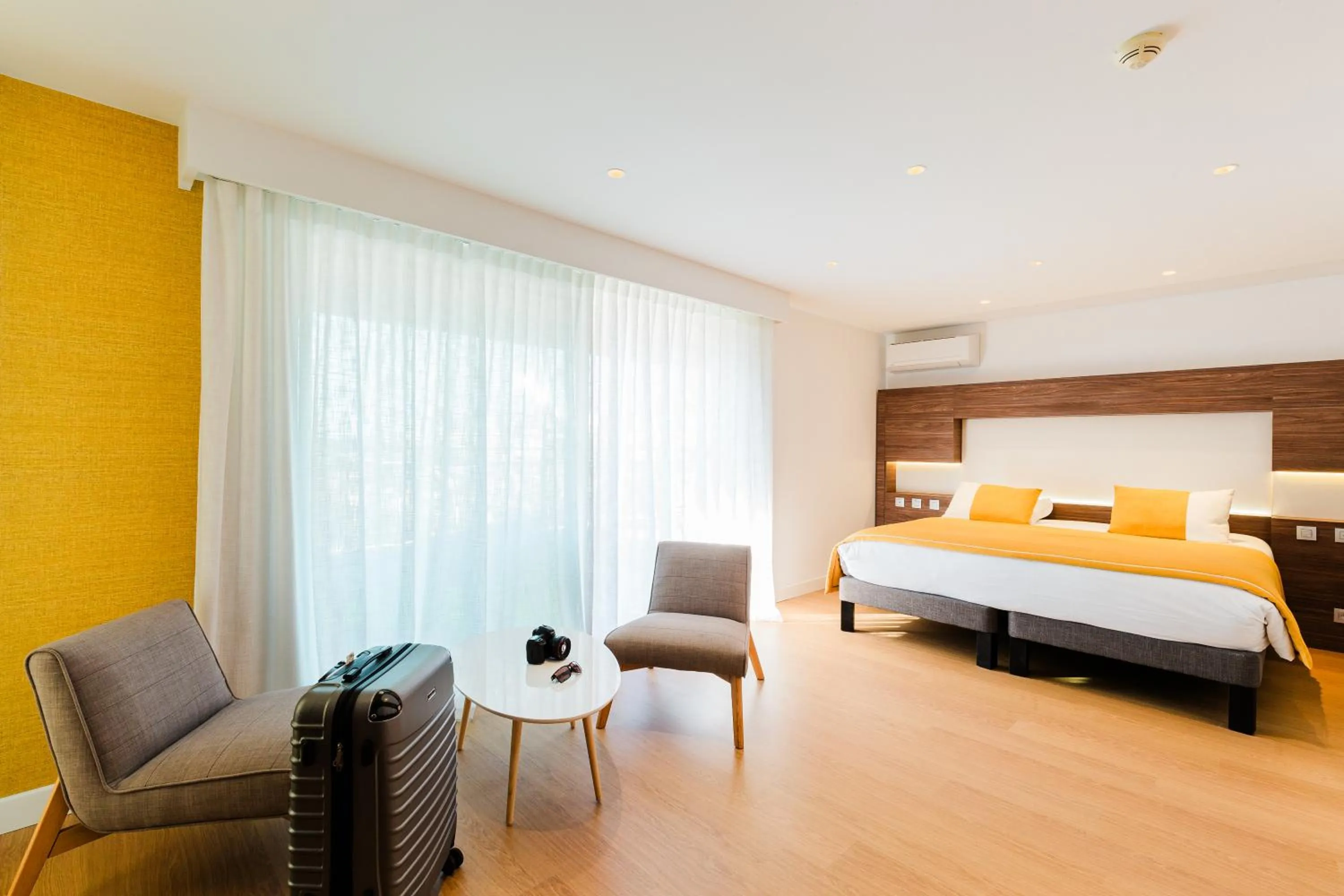 Bed in Hôtel Hélios