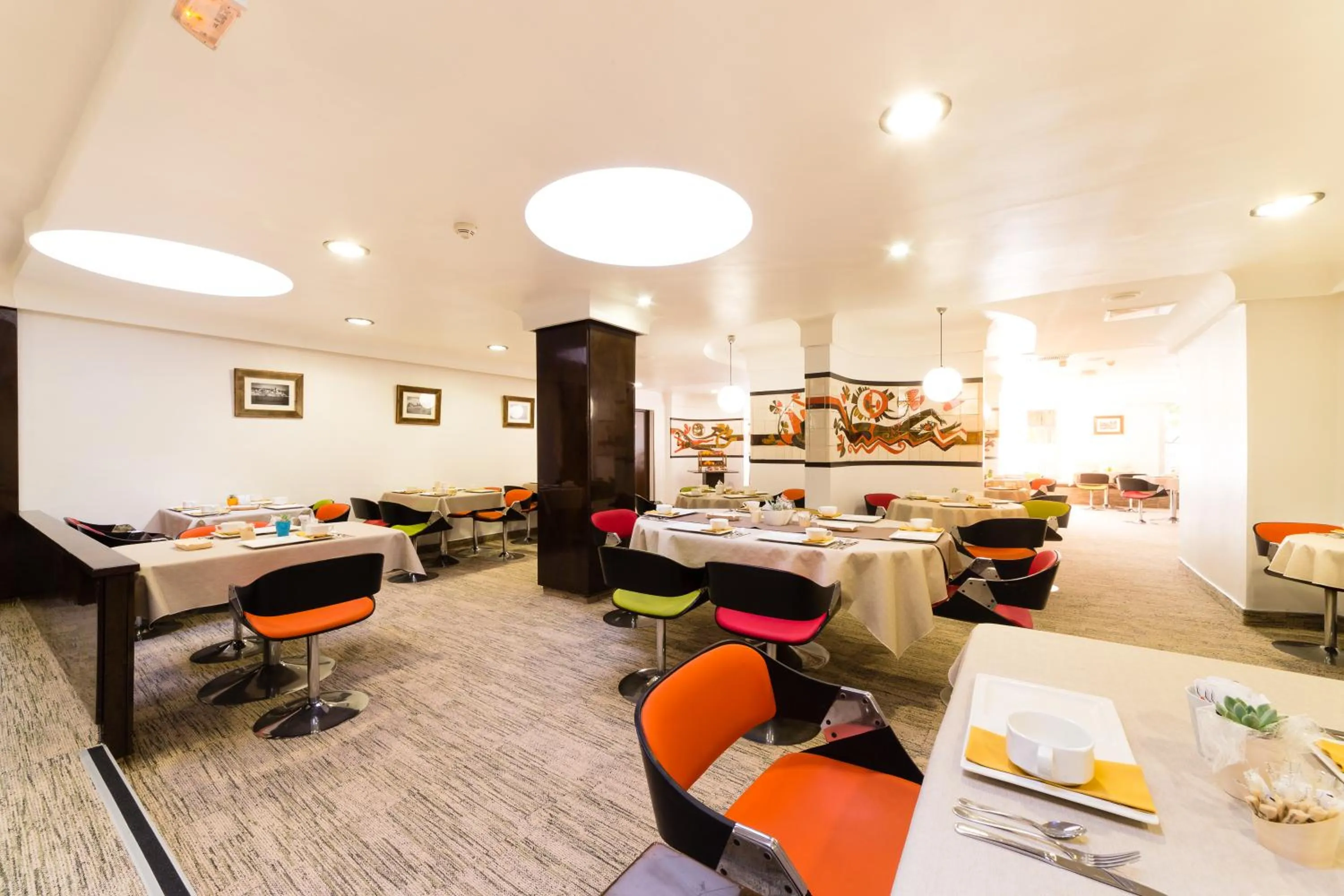 Food and drinks in Hôtel Hélios