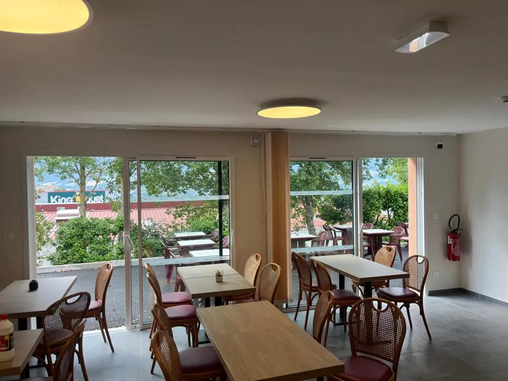 Breakfast in Brit Hotel Essentiel Millau