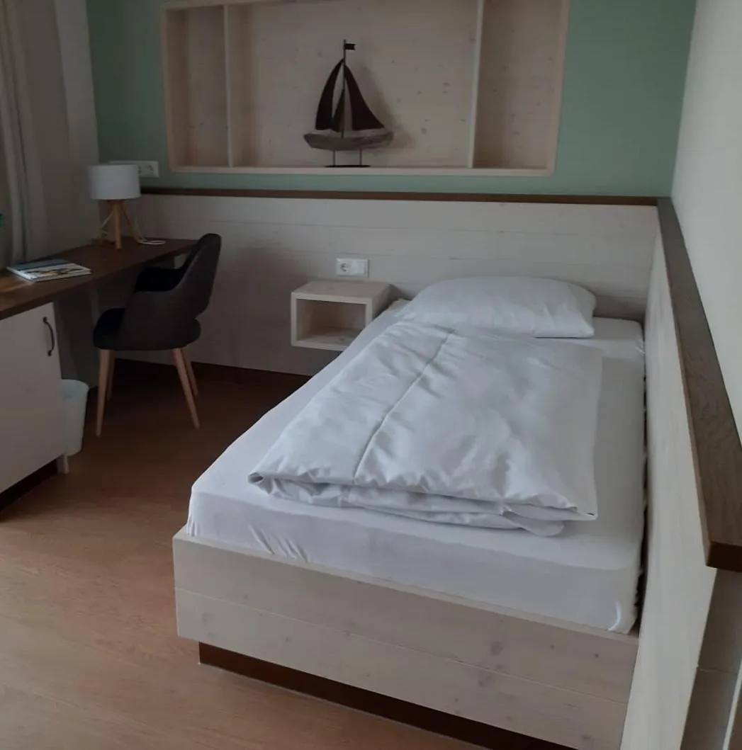 Staff, Bed in BE BIO Hotel be natural - direkt am Wasser