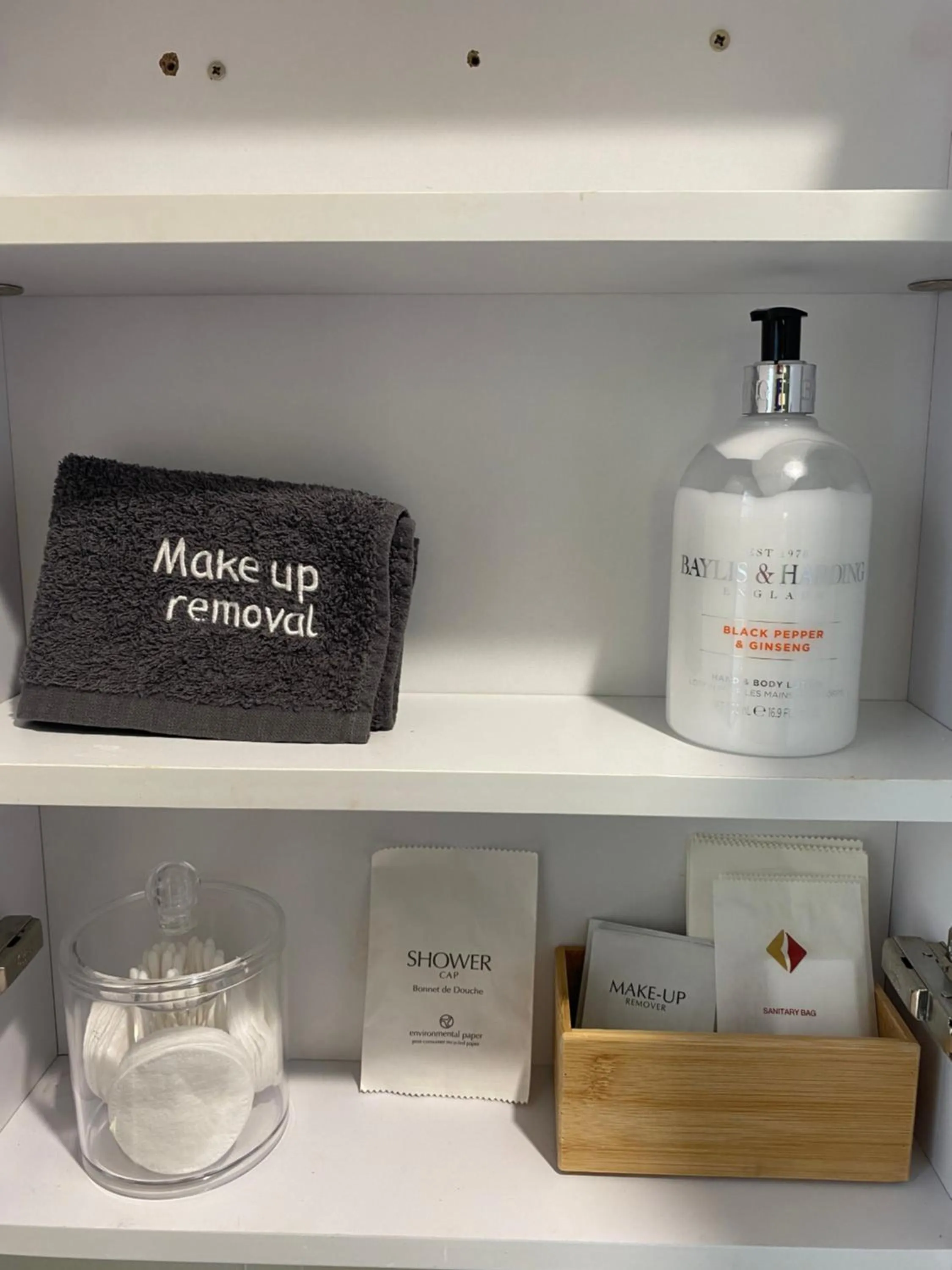 Bathroom in Hideaway on Hume #3