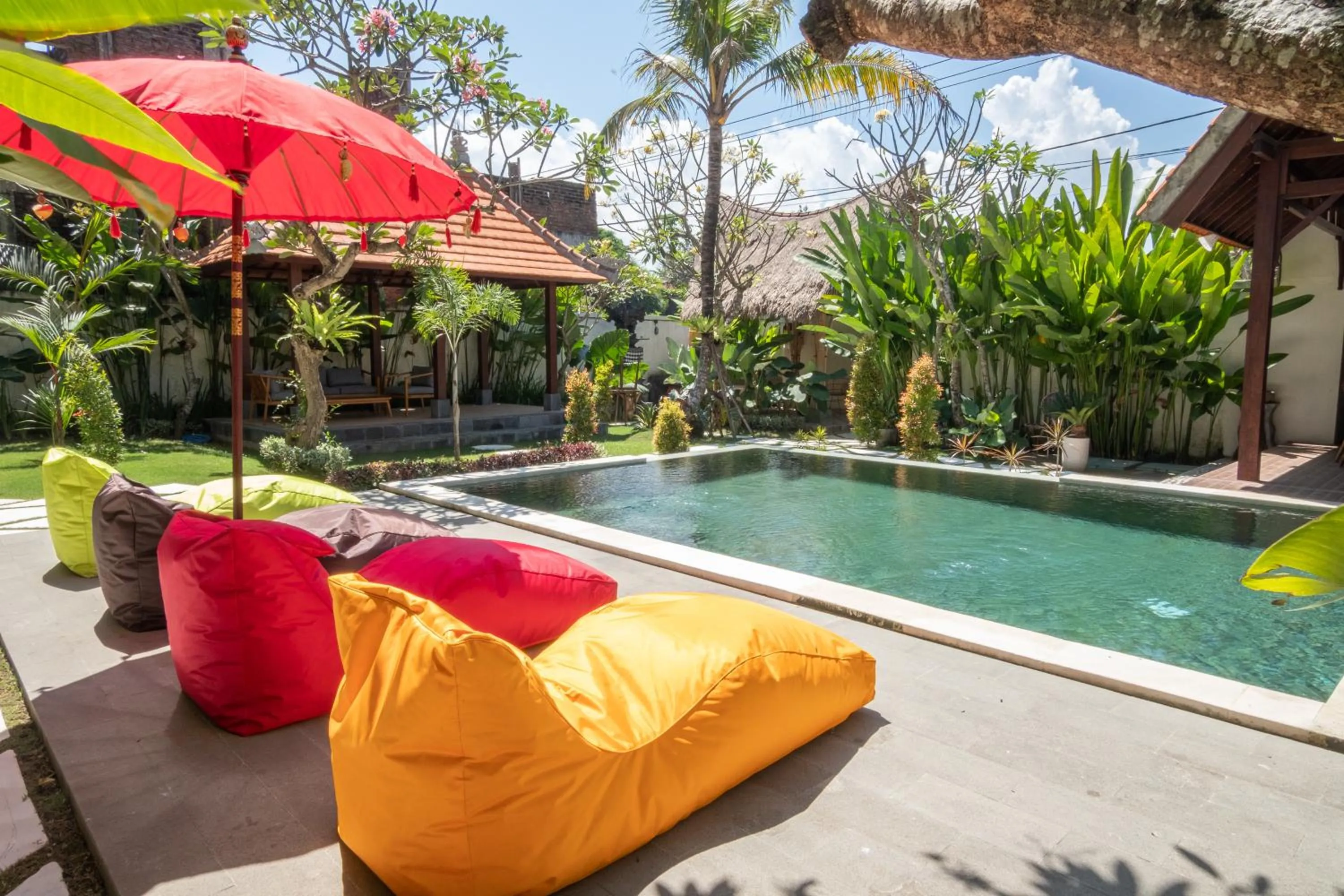 Swimming pool in Mupu Jana G.House Keramas